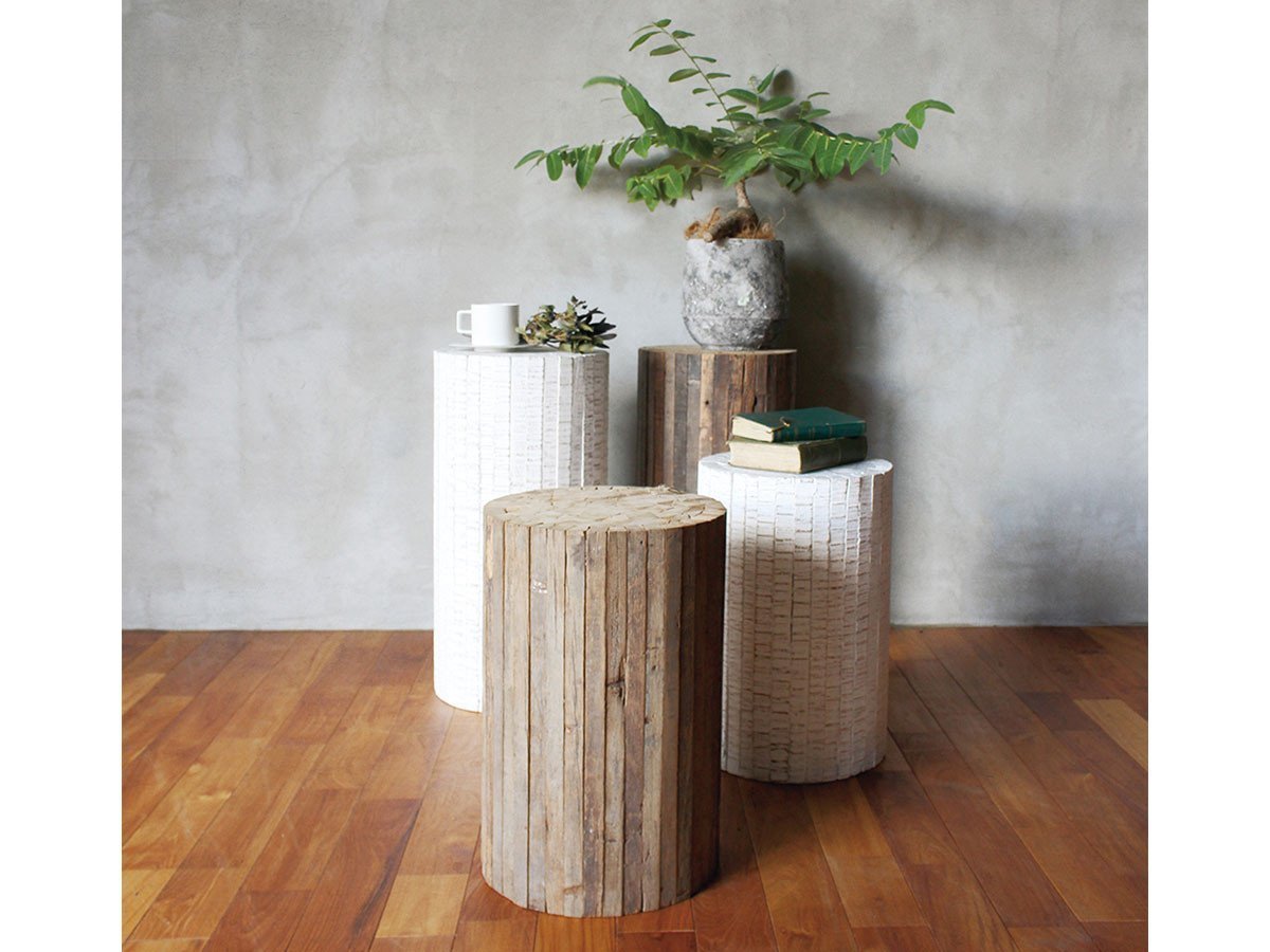 【アデペシュ/a.depeche / GOODS】のCollected-wood round stool / コレクトウッド ラウンドスツール(ナチュラル) インテリア・キッズ・メンズ・レディースファッション・服の通販 founy(ファニー) 　ウッド　Wood　ラウンド　Round　軽量　Lightweight　ホーム・キャンプ・アウトドア・お取り寄せ　Home,Garden,Outdoor,Camping Gear　家具・インテリア　Furniture　チェア・椅子　Chair　スツール　Stool　シリーズで色違い、サイズ違いを展開しています。|ID: prp329100000004530 ipo3291000000027765837