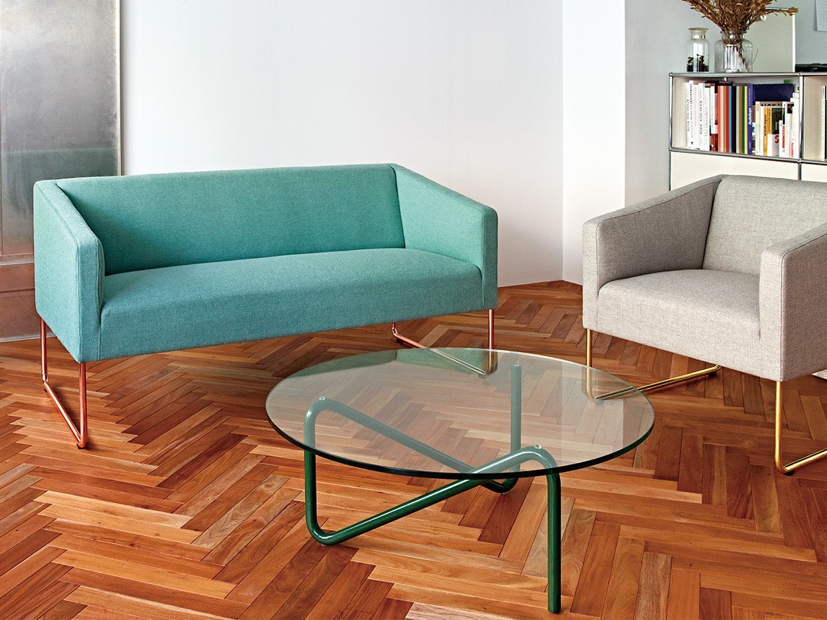 【コモック/COMMOC / GOODS】のPALA SOFA 1P / パラ ソファ 1人掛け インテリア・キッズ・メンズ・レディースファッション・服の通販 founy(ファニー) 　送料無料　Free Shipping　ホーム・キャンプ・アウトドア・お取り寄せ　Home Living / Home & Lifestyle / Camping Gear / Outdoor Camping　家具・インテリア　Home Furniture & Interior. Stylish & Functional Living Spaces　ソファー　Couches & Sofas　左:サイズ違いの「2人掛け(コッパー脚)」、右:本商品(ブラス脚)|ID: prp329100000004531 ipo3291000000036811477