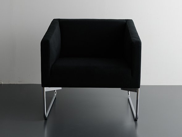 【コモック/COMMOC / GOODS】のPALA SOFA 1P / パラ ソファ 1人掛け インテリア・キッズ・メンズ・レディースファッション・服の通販 founy(ファニー) 　送料無料　Free Shipping　ホーム・キャンプ・アウトドア・お取り寄せ　Home Living / Home & Lifestyle / Camping Gear / Outdoor Camping　家具・インテリア　Home Furniture & Interior. Stylish & Functional Living Spaces　ソファー　Couches & Sofas　脚部クローム|ID: prp329100000004531 ipo3291000000036811485