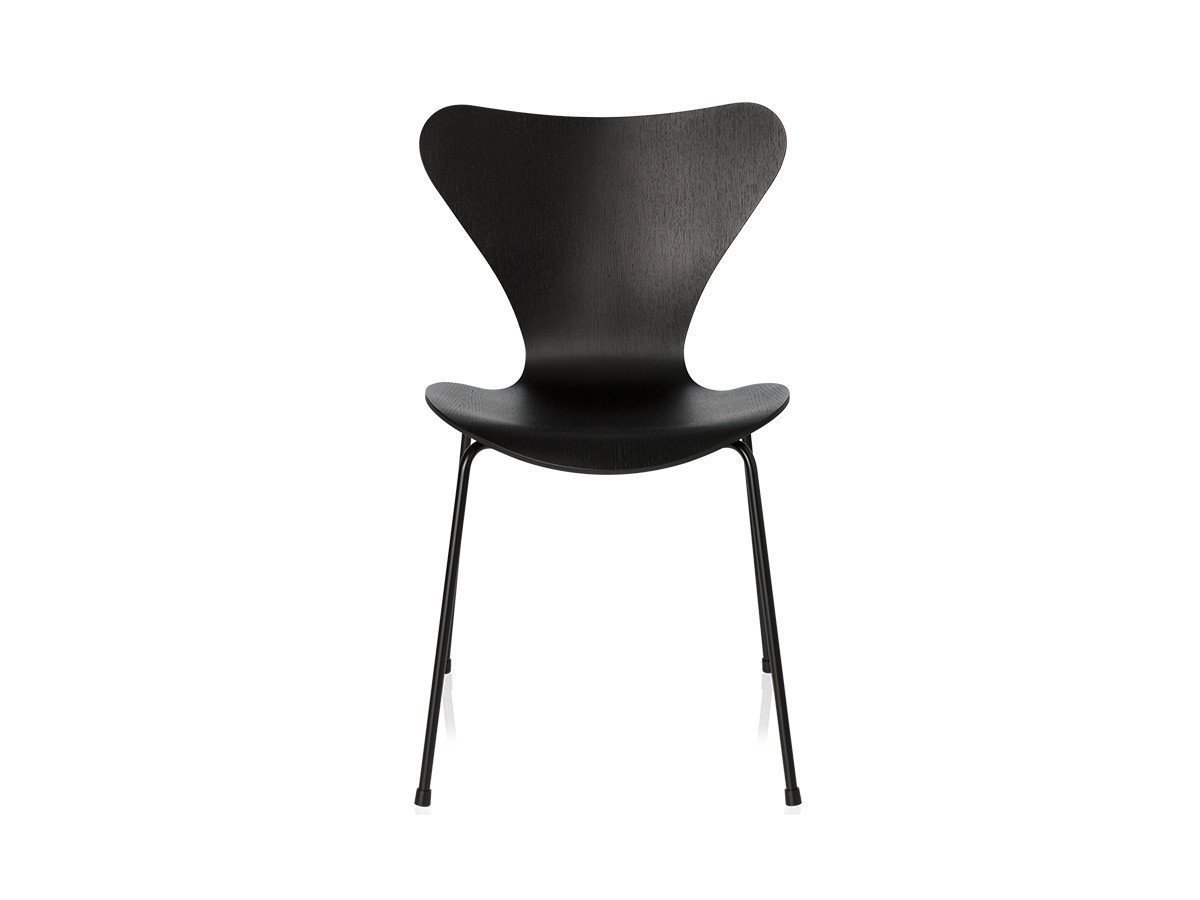 【フリッツ ハンセン/FRITZ HANSEN / GOODS】のSERIES 7 / セブンチェア 3107 インテリア・キッズ・メンズ・レディースファッション・服の通販 founy(ファウニー) 　ウッド　Wooden Design　クラシック　Classic, Timeless Style　シェイプ　Shape, Slim Fit　シルク　Silk, 100% Silk　フォルム　Silhouette, Form　送料無料　Free Shipping　おすすめ　Recommended / Our Picks　ホーム・キャンプ・アウトドア・お取り寄せ　Home Living / Home & Lifestyle / Camping Gear / Outdoor Camping　家具・インテリア　Home Furniture & Interior. Stylish & Functional Living Spaces　チェア・椅子　Seating & Chairs　ダイニングチェア・木製チェア　Dining Chairs　シェル:カラードアッシュ / ブラック、脚部:ブラック|ID: prp329100000004638 ipo3291000000037063322