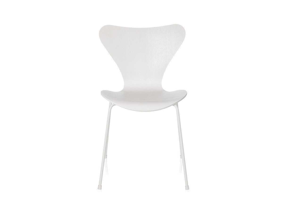【フリッツ ハンセン/FRITZ HANSEN / GOODS】のSERIES 7 / セブンチェア 3107 インテリア・キッズ・メンズ・レディースファッション・服の通販 founy(ファウニー) 　ウッド　Wooden Design　クラシック　Classic, Timeless Style　シェイプ　Shape, Slim Fit　シルク　Silk, 100% Silk　フォルム　Silhouette, Form　送料無料　Free Shipping　おすすめ　Recommended / Our Picks　ホーム・キャンプ・アウトドア・お取り寄せ　Home Living / Home & Lifestyle / Camping Gear / Outdoor Camping　家具・インテリア　Home Furniture & Interior. Stylish & Functional Living Spaces　チェア・椅子　Seating & Chairs　ダイニングチェア・木製チェア　Dining Chairs　シェル:カラードアッシュ / ホワイト、脚部:ホワイト|ID: prp329100000004638 ipo3291000000037063324