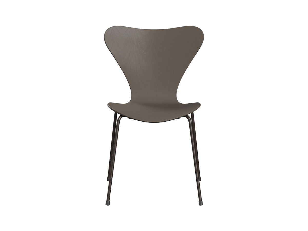 【フリッツ ハンセン/FRITZ HANSEN / GOODS】のSERIES 7 / セブンチェア 3107 インテリア・キッズ・メンズ・レディースファッション・服の通販 founy(ファウニー) 　ウッド　Wooden Design　クラシック　Classic, Timeless Style　シェイプ　Shape, Slim Fit　シルク　Silk, 100% Silk　フォルム　Silhouette, Form　送料無料　Free Shipping　おすすめ　Recommended / Our Picks　ホーム・キャンプ・アウトドア・お取り寄せ　Home Living / Home & Lifestyle / Camping Gear / Outdoor Camping　家具・インテリア　Home Furniture & Interior. Stylish & Functional Living Spaces　チェア・椅子　Seating & Chairs　ダイニングチェア・木製チェア　Dining Chairs　シェル:カラードアッシュ / ディープクレイ、脚部:ブラウンブロンズ|ID: prp329100000004638 ipo3291000000037063327