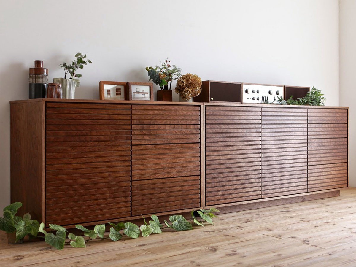 【広松木工/Hiromatsu Furniture / GOODS】のVERA CREPA / ベラクレッパ チェスト & ドア 101 インテリア・キッズ・メンズ・レディースファッション・服の通販 founy(ファニー) シンプル Simple, Minimal スマート Smart, Elegant フレーム Frame, Outline ホーム・キャンプ・アウトドア・お取り寄せ Home Living / Home & Lifestyle / Camping Gear / Outdoor Camping 家具・インテリア Home Furniture & Interior. Stylish & Functional Living Spaces 収納家具・キャビネット Storage Furniture チェスト・収納引き出し Drawers / Storage Chest ホーム・キャンプ・アウトドア・お取り寄せ Home Living / Home & Lifestyle / Camping Gear / Outdoor Camping 家具・インテリア Home Furniture & Interior. Stylish & Functional Living Spaces 収納家具・キャビネット Storage Furniture 収納キャビネット・扉付き棚 Cabinet / Storage Cabinet 左:本商品、右:同シリーズの「チェスト & ドア 150」|ID: prp329100000004768 ipo3291000000036816376