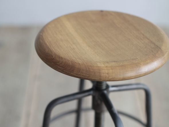 【ノットアンティークス/knot antiques / CRASH GATE / GOODS】のCONVEX STOOL S / コンベックス 昇降スツール S(板座) インテリア・キッズ・メンズ・レディースファッション・服の通販 founy(ファニー) 　ホーム・キャンプ・アウトドア・お取り寄せ　Home Living / Home & Lifestyle / Camping Gear / Outdoor Camping　家具・インテリア　Home Furniture & Interior. Stylish & Functional Living Spaces　チェア・椅子　Seating & Chairs　スツール・バースツール　Stools & Bar Stools　ウッド:オーク材(ライトブラウン)|ID: prp329100000004995 ipo3291000000030246877