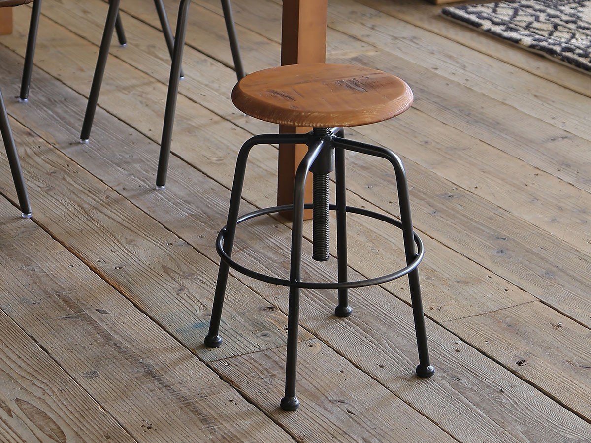 【ノットアンティークス/knot antiques / CRASH GATE / GOODS】のCONVEX STOOL S / コンベックス 昇降スツール S(板座) インテリア・キッズ・メンズ・レディースファッション・服の通販 founy(ファニー) ホーム・キャンプ・アウトドア・お取り寄せ Home Living / Home & Lifestyle / Camping Gear / Outdoor Camping 家具・インテリア Home Furniture & Interior. Stylish & Functional Living Spaces チェア・椅子 Seating & Chairs スツール・バースツール Stools & Bar Stools ウッド:パイン古材|ID: prp329100000004995 ipo3291000000036769762