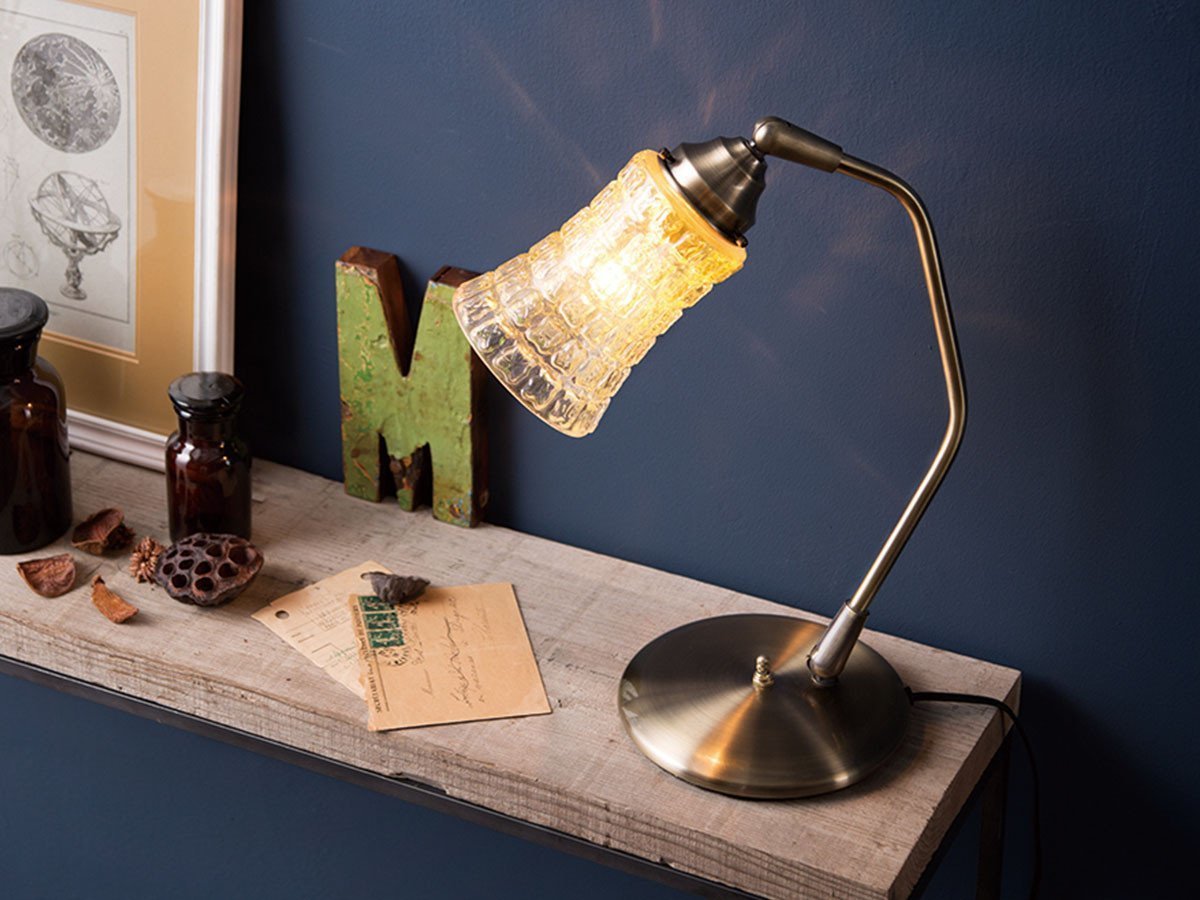 【フライミー ファクトリー/FLYMEe Factory / GOODS】のCUSTOM SERIES Classic Desk Lamp × Amaretto / カスタムシリーズ クラシックデスクランプ × アマレット インテリア・キッズ・メンズ・レディースファッション・服の通販 founy(ファニー) 　カッティング　Cutting Detail　クラシック　Classic, Timeless Style　スクエア　Square, Square Shape　デスク　Desk, Work Desk　パターン　Pattern, Design Print　人気　Popular, Best Seller　ホーム・キャンプ・アウトドア・お取り寄せ　Home Living / Home & Lifestyle / Camping Gear / Outdoor Camping　家具・インテリア　Home Furniture & Interior. Stylish & Functional Living Spaces　ライト・照明　Lamps & Lighting Fixtures　デスクライト・卓上照明　Desk Lamp / Table Lamp / Study Light　器具本体:ゴールド、シェード:アンバー|ID: prp329100000005013 ipo3291000000030235972