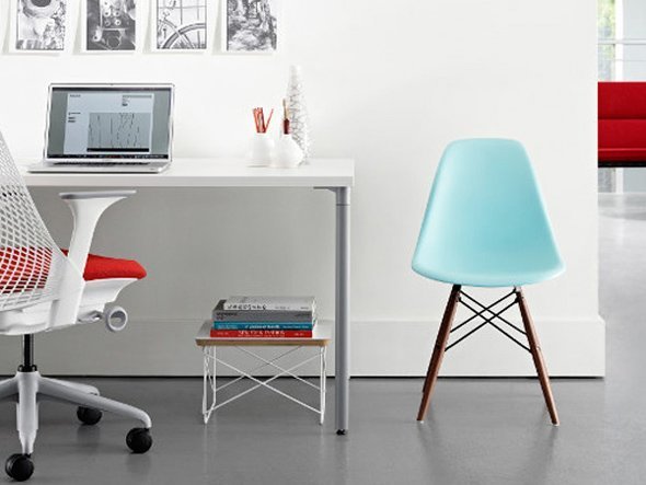 【ハーマンミラー/Herman Miller / GOODS】のEames Molded Plastic Side Shell Chair / イームズ プラスチックサイドシェルチェア ダウェルベース メープル脚 DSW. BK UL / DSW. 91 UL / DSW. 47 UL インテリア・キッズ・メンズ・レディースファッション・服の通販 founy(ファニー) 　シンプル　Simple, Minimal　人気　Popular, Best Seller　フォルム　Silhouette, Form　ホーム・キャンプ・アウトドア・お取り寄せ　Home Living / Home & Lifestyle / Camping Gear / Outdoor Camping　家具・インテリア　Home Furniture & Interior. Stylish & Functional Living Spaces　チェア・椅子　Seating & Chairs　ダイニングチェア・木製チェア　Dining Chairs　参考イメージ|ID: prp329100000005085 ipo3291000000034464457