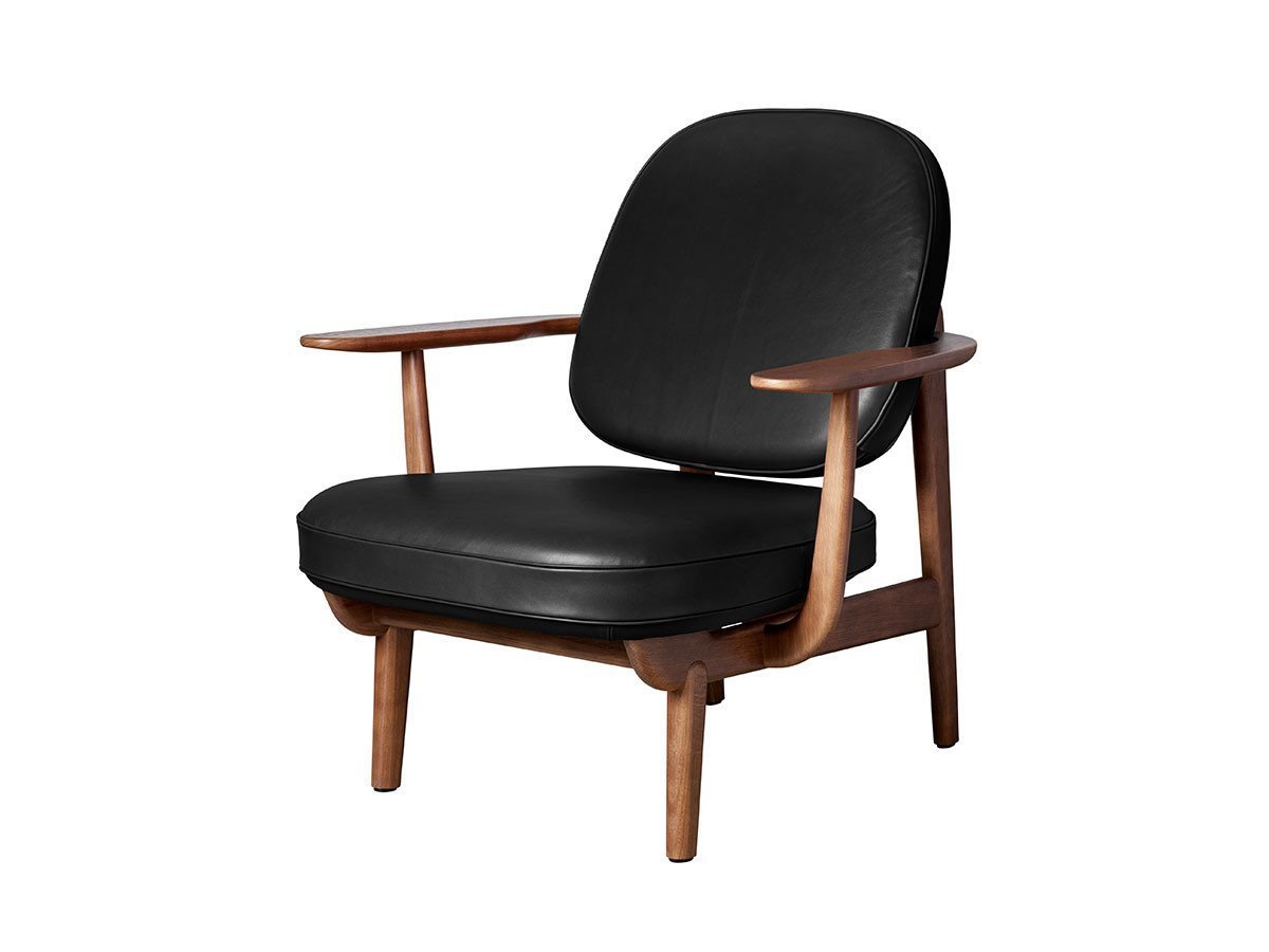 【フリッツ ハンセン/FRITZ HANSEN / GOODS】のFRED / フレッド ラウンジチェア JH97 インテリア・キッズ・メンズ・レディースファッション・服の通販 founy(ファニー) 　ウッド　Wooden Design　エレガント 上品　Elegant　オイル　Body Oil　ファブリック　Fabric, Textile　フォルム　Silhouette, Form　フラット　Flat, Flat Shoes　フレーム　Frame, Outline　ホーム・キャンプ・アウトドア・お取り寄せ　Home Living / Home & Lifestyle / Camping Gear / Outdoor Camping　家具・インテリア　Home Furniture & Interior. Stylish & Functional Living Spaces　チェア・椅子　Seating & Chairs　ラウンジチェア・リクライナー　Lounge Chairs / Recliners　張地:エッセンシャルレザー ブラック(カテゴリー3)、フレーム:ウォルナットステインドオーク|ID: prp329100000005253 ipo3291000000033217831