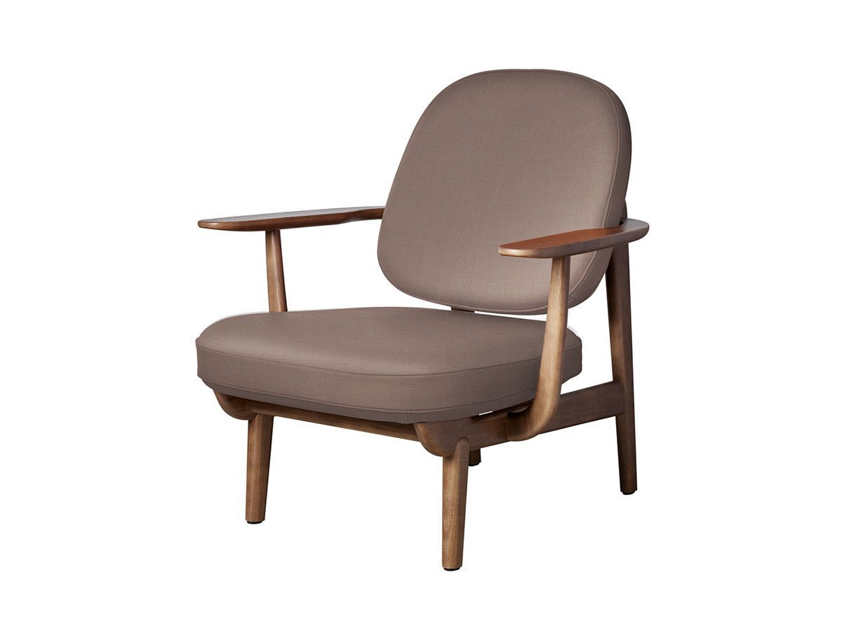 【フリッツ ハンセン/FRITZ HANSEN / GOODS】のFRED / フレッド ラウンジチェア JH97 インテリア・キッズ・メンズ・レディースファッション・服の通販 founy(ファニー) 　ウッド　Wooden Design　エレガント 上品　Elegant　オイル　Body Oil　ファブリック　Fabric, Textile　フォルム　Silhouette, Form　フラット　Flat, Flat Shoes　フレーム　Frame, Outline　ホーム・キャンプ・アウトドア・お取り寄せ　Home Living / Home & Lifestyle / Camping Gear / Outdoor Camping　家具・インテリア　Home Furniture & Interior. Stylish & Functional Living Spaces　チェア・椅子　Seating & Chairs　ラウンジチェア・リクライナー　Lounge Chairs / Recliners　張地:1130 ライトレッドユニ(クリスチャンハウン)、フレーム:ウォルナットステインドオーク|ID: prp329100000005253 ipo3291000000033217911