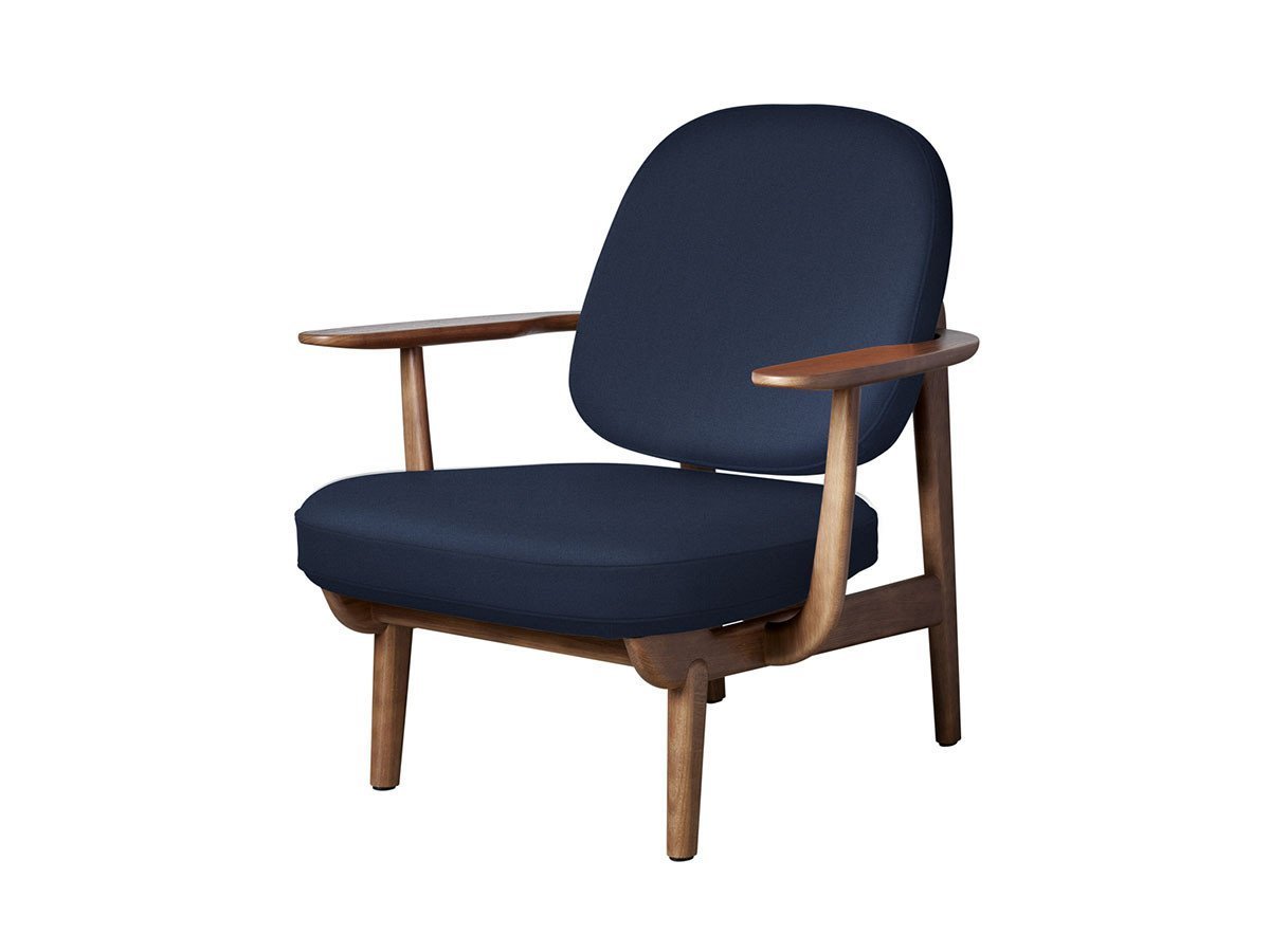 【フリッツ ハンセン/FRITZ HANSEN / GOODS】のFRED / フレッド ラウンジチェア JH97 インテリア・キッズ・メンズ・レディースファッション・服の通販 founy(ファニー) 　ウッド　Wooden Design　エレガント 上品　Elegant　オイル　Body Oil　ファブリック　Fabric, Textile　フォルム　Silhouette, Form　フラット　Flat, Flat Shoes　フレーム　Frame, Outline　ホーム・キャンプ・アウトドア・お取り寄せ　Home Living / Home & Lifestyle / Camping Gear / Outdoor Camping　家具・インテリア　Home Furniture & Interior. Stylish & Functional Living Spaces　チェア・椅子　Seating & Chairs　ラウンジチェア・リクライナー　Lounge Chairs / Recliners　張地:1153 ブルーユニ(クリスチャンハウン)、フレーム:ウォルナットステインドオーク|ID: prp329100000005253 ipo3291000000033217927