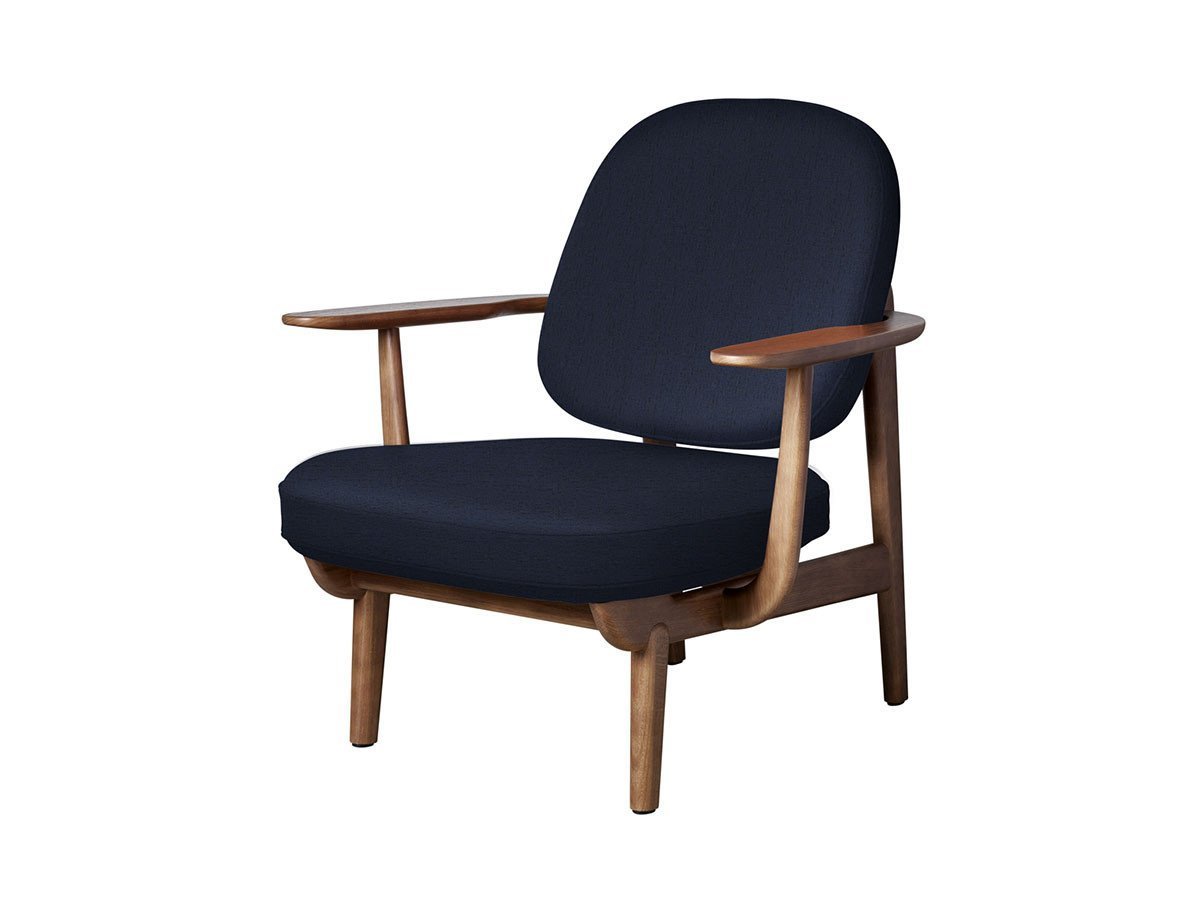 【フリッツ ハンセン/FRITZ HANSEN / GOODS】のFRED / フレッド ラウンジチェア JH97 インテリア・キッズ・メンズ・レディースファッション・服の通販 founy(ファニー) 　ウッド　Wooden Design　エレガント 上品　Elegant　オイル　Body Oil　ファブリック　Fabric, Textile　フォルム　Silhouette, Form　フラット　Flat, Flat Shoes　フレーム　Frame, Outline　ホーム・キャンプ・アウトドア・お取り寄せ　Home Living / Home & Lifestyle / Camping Gear / Outdoor Camping　家具・インテリア　Home Furniture & Interior. Stylish & Functional Living Spaces　チェア・椅子　Seating & Chairs　ラウンジチェア・リクライナー　Lounge Chairs / Recliners　張地:1155 ダークブルー(クリスチャンハウン)、フレーム:ウォルナットステインドオーク|ID: prp329100000005253 ipo3291000000033217931