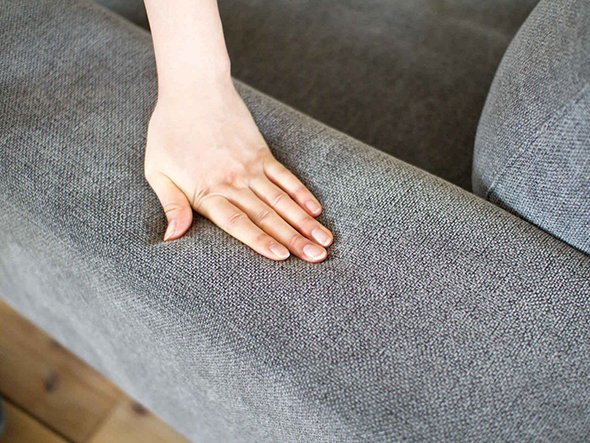 【シーヴ/SIEVE / GOODS】のbulge sofa 1seater / バージュ 1人掛けソファ インテリア・キッズ・メンズ・レディースファッション・服の通販 founy(ファニー) 　クッション　Cushion, Throw Pillow　シリコン　Silicone, Silicone Material　フェザー　Feather, Feather Detail　ホーム・キャンプ・アウトドア・お取り寄せ　Home Living / Home & Lifestyle / Camping Gear / Outdoor Camping　家具・インテリア　Home Furniture & Interior. Stylish & Functional Living Spaces　ソファー　Couches & Sofas　アームの上部は厚みがもたせられており、腕のあたりが少ない仕様です。|ID: prp329100000005415 ipo3291000000030199278
