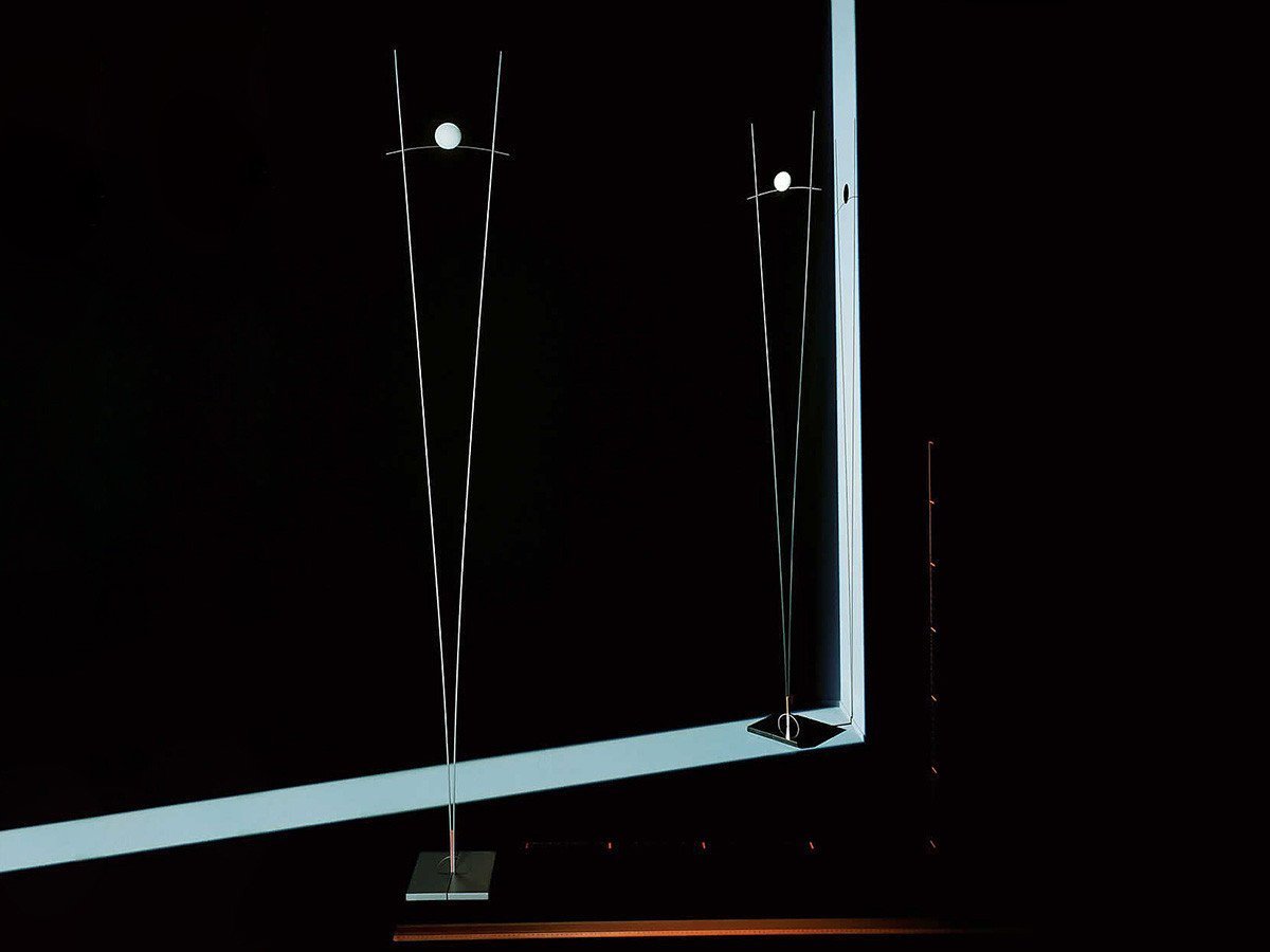 【インゴ マウラー/INGO MAURER / GOODS】のIlios / イリオス インテリア・キッズ・メンズ・レディースファッション・服の通販 founy(ファニー) 　送料無料　Free Shipping　ガラス　Glass, Glassware　ホーム・キャンプ・アウトドア・お取り寄せ　Home Living / Home & Lifestyle / Camping Gear / Outdoor Camping　家具・インテリア　Home Furniture & Interior. Stylish & Functional Living Spaces　ライト・照明　Lamps & Lighting Fixtures　フロアランプ・スタンドライト　Floor Lamp / Standing Lamp　左:シルバー、右:ブラック|ID: prp329100000005484 ipo3291000000036848813