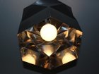 【三代目板金屋/Bankinya / GOODS】のhexagon pendant lamp / ヘキサゴン ペンダントランプ 鏡面仕上げのシェードの内側は電球の光が写り込み、万華鏡のような美しさがあります。|ID:prp329100000005554