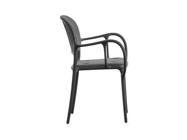 【マジス/MAGIS / GOODS】のMILA / ミラ クッション付 インテリア・キッズ・メンズ・レディースファッション・服の通販 founy(ファニー) 　送料無料　Free Shipping　クッション　Cushion, Throw Pillow　コーティング　Coating, Coated Finish　フォルム　Silhouette, Form　ホーム・キャンプ・アウトドア・お取り寄せ　Home Living / Home & Lifestyle / Camping Gear / Outdoor Camping　家具・インテリア　Home Furniture & Interior. Stylish & Functional Living Spaces　チェア・椅子　Seating & Chairs　ダイニングチェア・木製チェア　Dining Chairs　ブラック|ID: prp329100000005673 ipo3291000000034242675