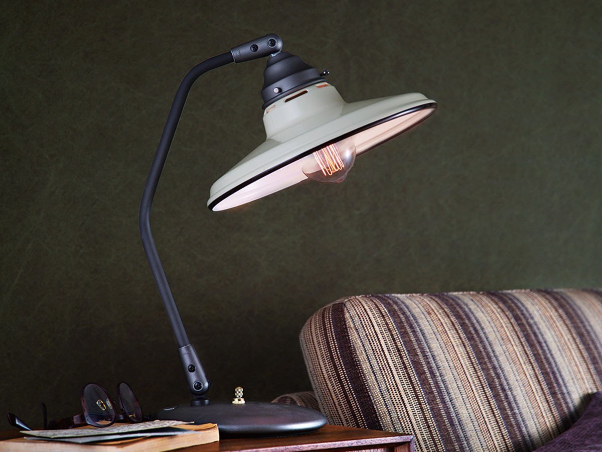 【フライミー ファクトリー/FLYMEe Factory / GOODS】のCUSTOM SERIES Classic Desk Lamp × Essence Steel / カスタムシリーズ クラシックデスクランプ × スチール(エッセンス) 人気、トレンドファッション・服の通販 founy(ファニー) 　クラシカル　Classical, Vintage-Inspired　クラシック　Classic, Timeless Style　デスク　Desk, Work Desk　皿　Plate, Dish　ホーム・キャンプ・アウトドア・お取り寄せ　Home Living / Home & Lifestyle / Camping Gear / Outdoor Camping　家具・インテリア　Home Furniture & Interior. Stylish & Functional Living Spaces　ライト・照明　Lamps & Lighting Fixtures　デスクライト・卓上照明　Desk Lamp / Table Lamp / Study Light　other-6|ID: prp329100000005725 ipo3291000000031541258