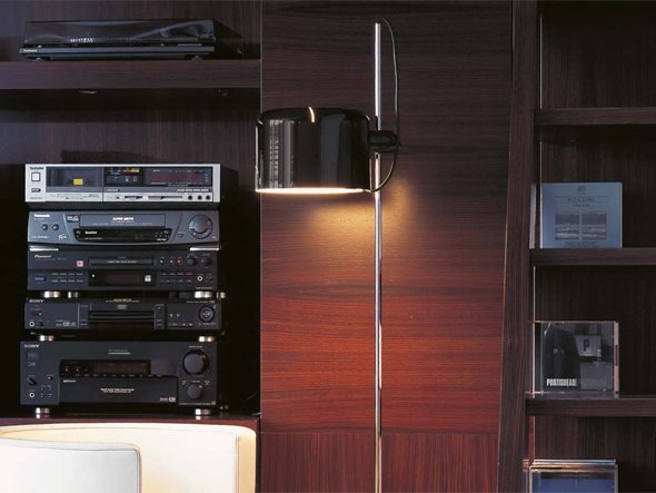 【オルーチェ/Oluce / GOODS】のCoupe 3321 FLOOR LAMP / クーペ 3321 フロアランプ(ブラック) 人気、トレンドファッション・服の通販 founy(ファニー) 　送料無料　Free Shipping　コレクション　Collection, Seasonal Line　スリット　Slit, Slit Detail　ホーム・キャンプ・アウトドア・お取り寄せ　Home Living / Home & Lifestyle / Camping Gear / Outdoor Camping　家具・インテリア　Home Furniture & Interior. Stylish & Functional Living Spaces　ライト・照明　Lamps & Lighting Fixtures　フロアランプ・スタンドライト　Floor Lamp / Standing Lamp　other-3|ID: prp329100000005849 ipo3291000000031541340