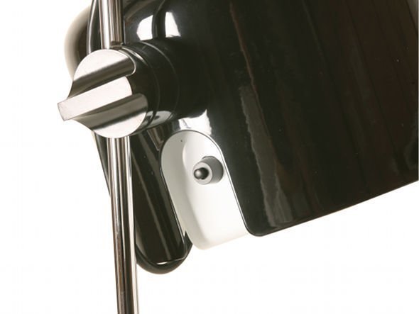 【オルーチェ/Oluce / GOODS】のCoupe 3321 FLOOR LAMP / クーペ 3321 フロアランプ(ブラック) インテリア・キッズ・メンズ・レディースファッション・服の通販 founy(ファニー) 　送料無料　Free Shipping　コレクション　Collection, Seasonal Line　スリット　Slit, Slit Detail　ホーム・キャンプ・アウトドア・お取り寄せ　Home Living / Home & Lifestyle / Camping Gear / Outdoor Camping　家具・インテリア　Home Furniture & Interior. Stylish & Functional Living Spaces　ライト・照明　Lamps & Lighting Fixtures　フロアランプ・スタンドライト　Floor Lamp / Standing Lamp　シェードの根元にあるつまみで光源の角度、昇降、向きの調節が可能です。|ID: prp329100000005849 ipo3291000000033440972