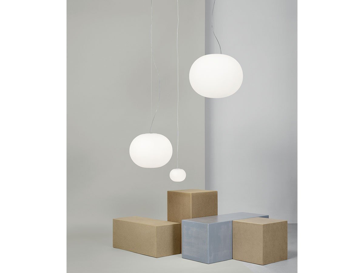 【フロス/FLOS / GOODS】のGLO-BALL S2 / グローボール S2 インテリア・キッズ・メンズ・レディースファッション・服の通販 founy(ファニー) 　送料無料　Free Shipping　なめらか　Smooth, Silky Texture　ガラス　Glass, Glassware　シンプル　Simple, Minimal　ホーム・キャンプ・アウトドア・お取り寄せ　Home Living / Home & Lifestyle / Camping Gear / Outdoor Camping　家具・インテリア　Home Furniture & Interior. Stylish & Functional Living Spaces　ライト・照明　Lamps & Lighting Fixtures　ペンダントライト・吊り下げ照明　Pendant Light / Hanging Light Fixture　3サイズ展開。左から、S1、ミニ、S2(本商品)|ID: prp329100000005858 ipo3291000000035005316