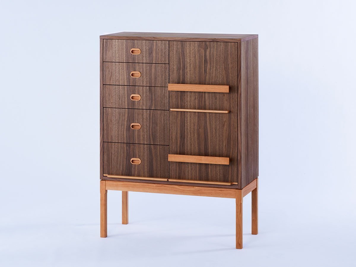 【ベンカ/BENCA / GOODS】のHIMAWARI Living cabinet / ヒマワリ リビングキャビネット インテリア・キッズ・メンズ・レディースファッション・服の通販 founy(ファニー) 　クラシカル　Classical　スリット　Slit　雑誌　Magazine　チェリー　Cherry　ホーム・キャンプ・アウトドア・お取り寄せ　Home,Garden,Outdoor,Camping Gear　家具・インテリア　Furniture　収納家具・キャビネット　Storage Furniture　キャビネット　Cabinet　ホーム・キャンプ・アウトドア・お取り寄せ　Home,Garden,Outdoor,Camping Gear　家具・インテリア　Furniture　収納家具・キャビネット　Storage Furniture　ラック・シェルフ　Rack Shelf　ホーム・キャンプ・アウトドア・お取り寄せ　Home,Garden,Outdoor,Camping Gear　家具・インテリア　Furniture　収納家具・キャビネット　Storage Furniture　本棚・マガジンラック　Bookshelf/Magazine Rack　「ウォールナット」参考イメージ|ID: prp329100000005865 ipo3291000000030189202