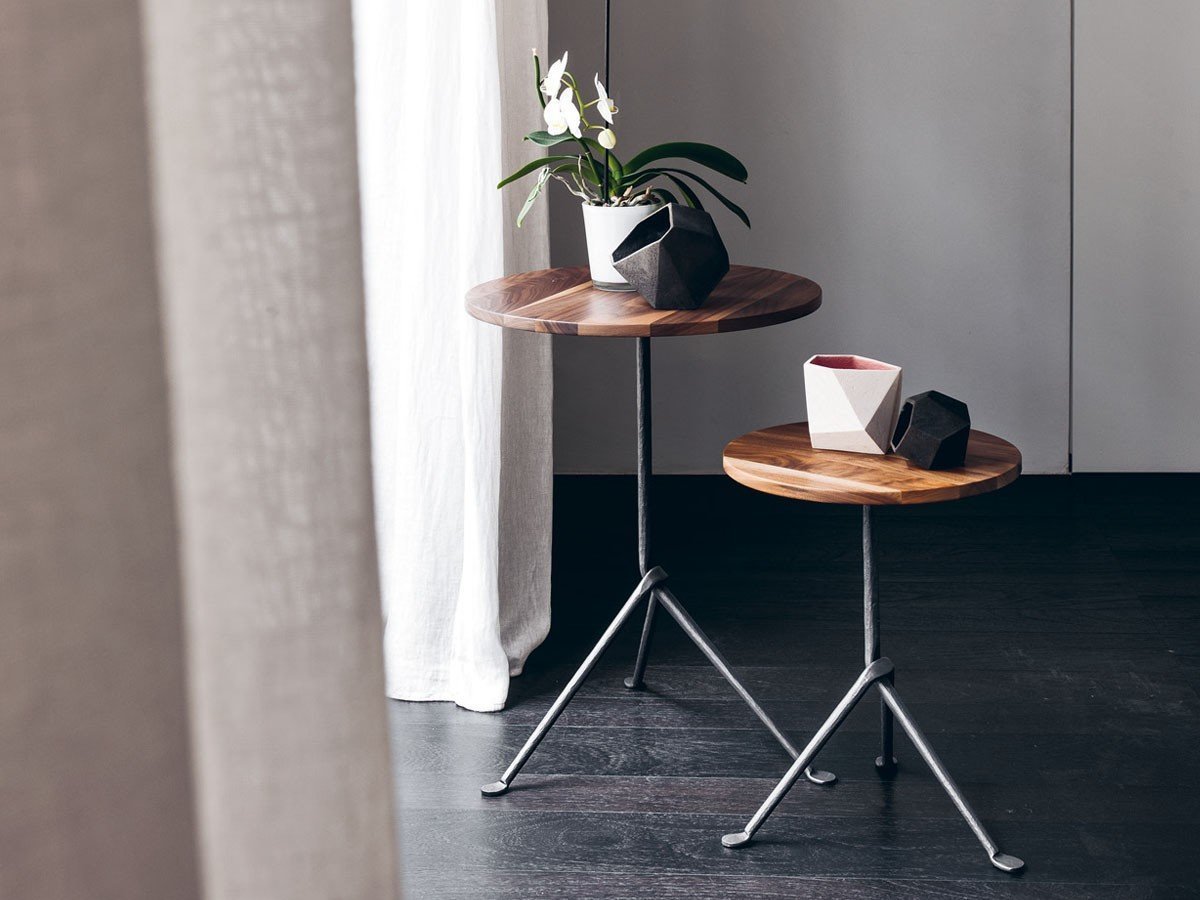 【マジス/MAGIS / GOODS】のOfficina table4 / オフィチーナ テーブル4(ウォルナット天板) 人気、トレンドファッション・服の通販 founy(ファニー) 　送料無料　Free Shipping　テーブル　Table　ラウンド　Round　ホーム・キャンプ・アウトドア・お取り寄せ　Home,Garden,Outdoor,Camping Gear　家具・インテリア　Furniture　テーブル　Table　カフェテーブル　Cafe Table　ホーム・キャンプ・アウトドア・お取り寄せ　Home,Garden,Outdoor,Camping Gear　家具・インテリア　Furniture　テーブル　Table　サイドテーブル・小テーブル　Side Table/Small Table　other-3|ID: prp329100000005867 ipo3291000000031528067