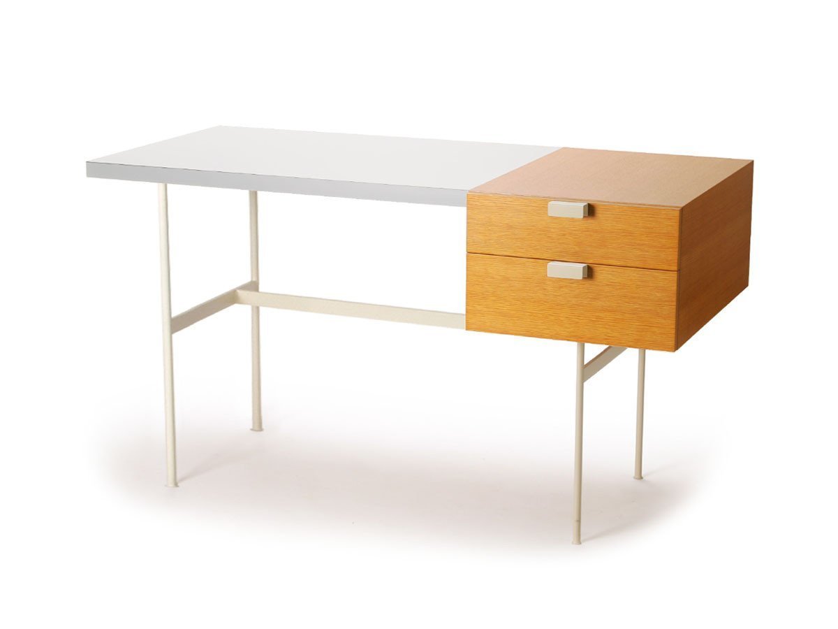 【メトロクス/METROCS / GOODS】のF031 Desk / F031デスク インテリア・キッズ・メンズ・レディースファッション・服の通販 founy(ファニー) 　コンパクト　Compact, Small Size　シンプル　Simple, Minimal　デスク　Desk, Work Desk　フォルム　Silhouette, Form　フランス　France, French　プレート　Plate, Dish　ホーム・キャンプ・アウトドア・お取り寄せ　Home Living / Home & Lifestyle / Camping Gear / Outdoor Camping　家具・インテリア　Home Furniture & Interior. Stylish & Functional Living Spaces　その他 インテリア雑貨、家具　Home Decor & Furniture Extras　オーク × ホワイト|ID: prp329100000005912 ipo3291000000030203691
