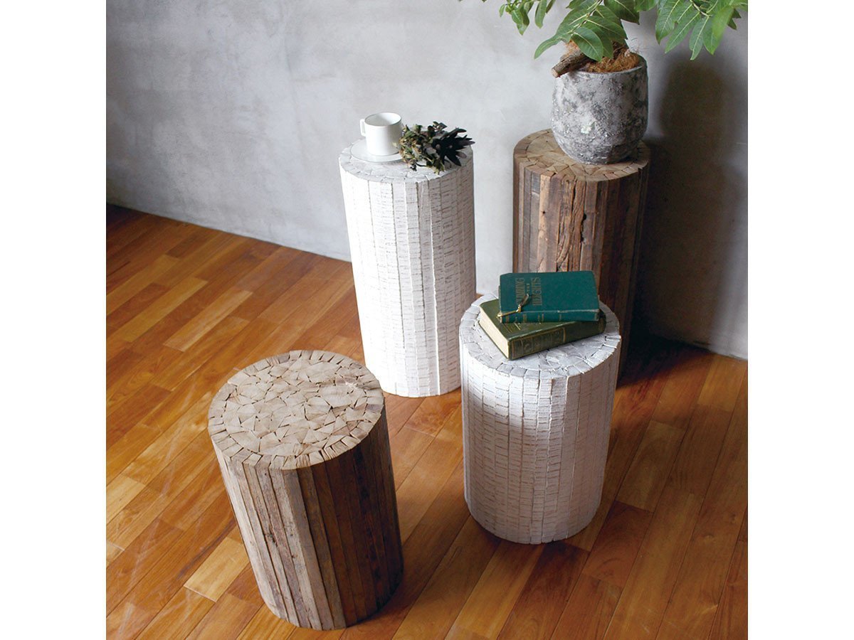 【アデペシュ/a.depeche / GOODS】のCollected-wood round high stool / コレクトウッド ラウンド ハイスツール(ホワイト) 人気、トレンドファッション・服の通販 founy(ファニー) 　ウッド　Wooden Design　ダメージ　Distressed, Destroyed　ハンド　Hand, Handmade　ラウンド　Round, Round Neck　軽量　Lightweight, Ultra Light　ホーム・キャンプ・アウトドア・お取り寄せ　Home Living / Home & Lifestyle / Camping Gear / Outdoor Camping　家具・インテリア　Home Furniture & Interior. Stylish & Functional Living Spaces　チェア・椅子　Seating & Chairs　スツール・バースツール　Stools & Bar Stools　ホーム・キャンプ・アウトドア・お取り寄せ　Home Living / Home & Lifestyle / Camping Gear / Outdoor Camping　家具・インテリア　Home Furniture & Interior. Stylish & Functional Living Spaces　チェア・椅子　Seating & Chairs　カウンターチェア・ハイチェア　Bar Stools / High Stools　other-3|ID: prp329100000005927 ipo3291000000031516277