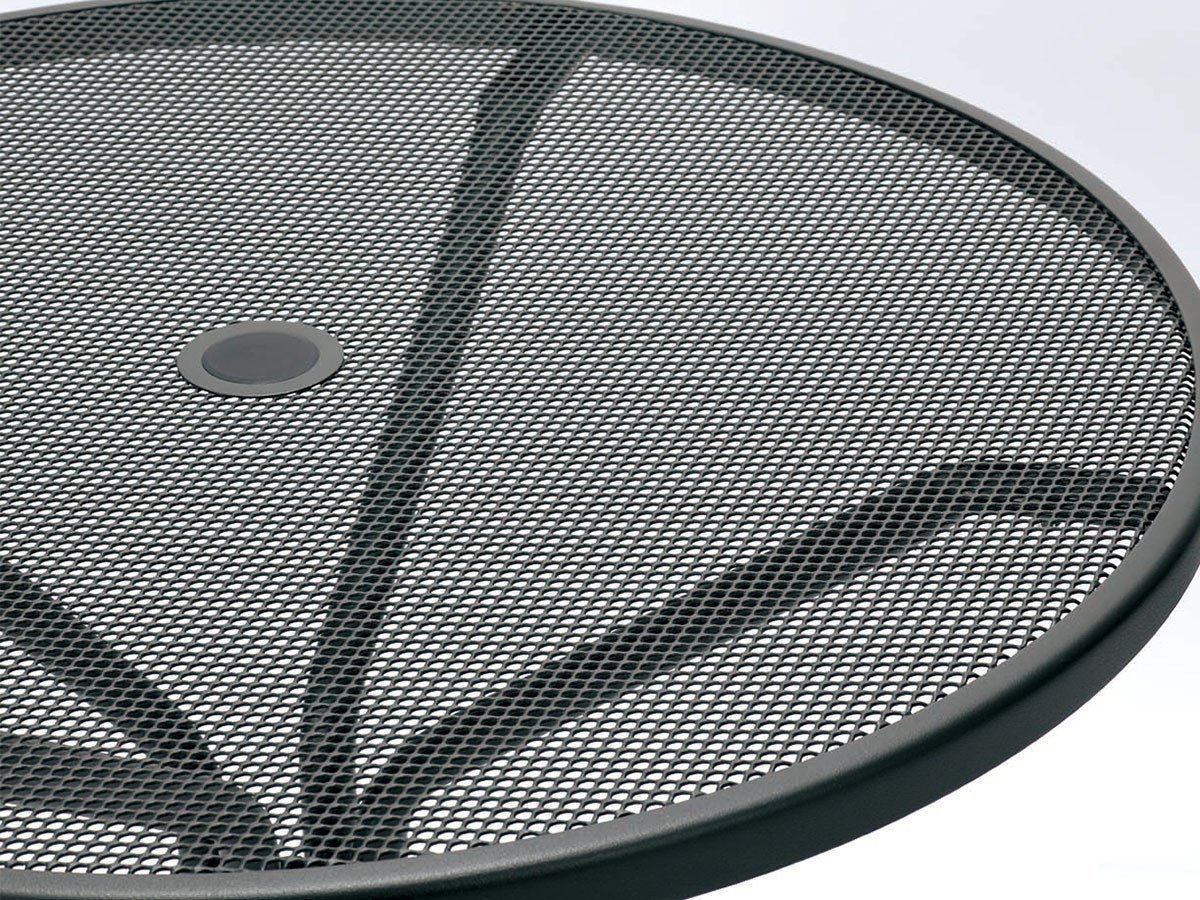 【エムエム/emuemu / GOODS】のCAMBI ROUND TABLE L / カンビ ラウンドテーブル L インテリア・キッズ・メンズ・レディースファッション・服の通販 founy(ファニー) 　送料無料　Free Shipping　アウトドア　Outdoor Clothing　クラシック　Classic, Timeless Style　コレクション　Collection, Seasonal Line　テーブル　Table, Dining Table　ラウンド　Round, Round Neck　ホーム・キャンプ・アウトドア・お取り寄せ　Home Living / Home & Lifestyle / Camping Gear / Outdoor Camping　家具・インテリア　Home Furniture & Interior. Stylish & Functional Living Spaces　テーブル　Dining, Coffee & Side Tables　カフェテーブル・丸型テーブル　Cafe & Bistro Tables　参考イメージ|ID: prp329100000006009 ipo3291000000036819089