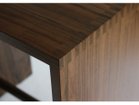 【ヴェービーフォーム/wb form / GOODS】のUlm Stool / ウルムスツール ウォルナット 座面と側面の板は「組継ぎ」という工法で接合。強度に優れ、反りやねじれを防ぐ木工技術です。|ID:prp329100000006029