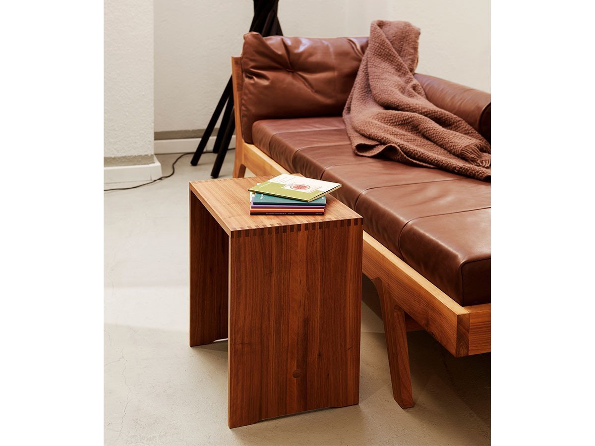 【ヴェービーフォーム/wb form / GOODS】のUlm Stool / ウルムスツール ウォルナット 人気、トレンドファッション・服の通販 founy(ファニー) 　シンプル　Simple, Minimal　デスク　Desk, Work Desk　送料無料　Free Shipping　ビジネス 仕事 通勤　Business / Work / Commuting　ホーム・キャンプ・アウトドア・お取り寄せ　Home Living / Home & Lifestyle / Camping Gear / Outdoor Camping　家具・インテリア　Home Furniture & Interior. Stylish & Functional Living Spaces　チェア・椅子　Seating & Chairs　スツール・バースツール　Stools & Bar Stools　other-3|ID: prp329100000006029 ipo3291000000031546977