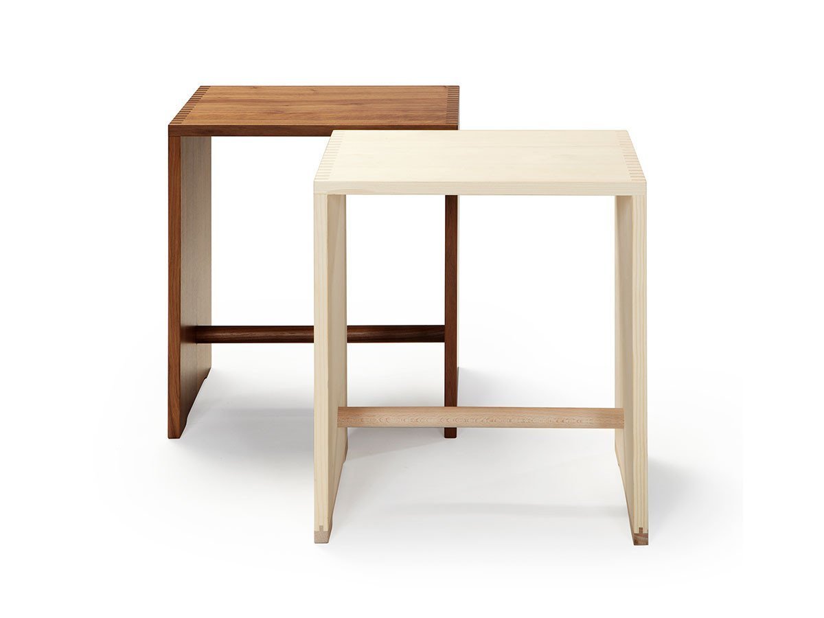 【ヴェービーフォーム/wb form / GOODS】のUlm Stool / ウルムスツール ウォルナット インテリア・キッズ・メンズ・レディースファッション・服の通販 founy(ファニー) 　シンプル　Simple, Minimal　デスク　Desk, Work Desk　送料無料　Free Shipping　ビジネス 仕事 通勤　Business / Work / Commuting　ホーム・キャンプ・アウトドア・お取り寄せ　Home Living / Home & Lifestyle / Camping Gear / Outdoor Camping　家具・インテリア　Home Furniture & Interior. Stylish & Functional Living Spaces　チェア・椅子　Seating & Chairs　スツール・バースツール　Stools & Bar Stools　左:本商品、右:無塗装タイプ|ID: prp329100000006029 ipo3291000000034864822