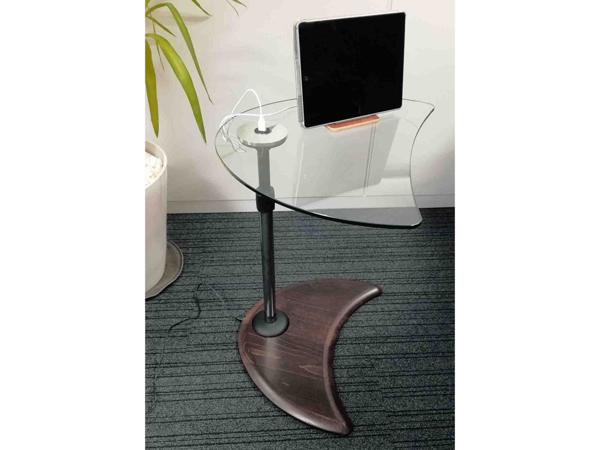 【ストレスレス/Stressless / GOODS】のStressless USB Table A / ストレスレス USBテーブル A(ウッド) 人気、トレンドファッション・服の通販 founy(ファニー) 　送料無料　Free Shipping　ウッド　Wooden Design　テーブル　Table, Dining Table　ホーム・キャンプ・アウトドア・お取り寄せ　Home Living / Home & Lifestyle / Camping Gear / Outdoor Camping　家具・インテリア　Home Furniture & Interior. Stylish & Functional Living Spaces　テーブル　Dining, Coffee & Side Tables　サイドテーブル・ナイトテーブル　Side & End Tables　other-4|ID: prp329100000006092 ipo3291000000031530626