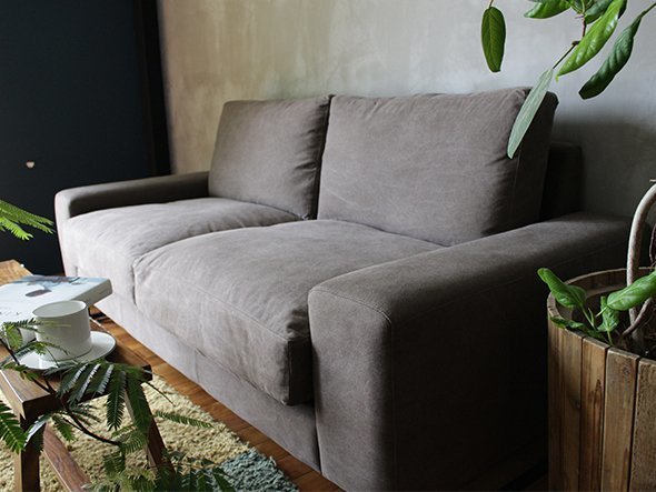 【アデペシュ/a.depeche / GOODS】のVIDER sofa fabric / ヴィデル ソファ ファブリック(丸パイプ脚) インテリア・キッズ・メンズ・レディースファッション・服の通販 founy(ファニー) 送料無料 Free Shipping ウォッシュ Washed Finish クッション Cushion, Throw Pillow バランス Balance, Style Balance ファブリック Fabric, Textile フェザー Feather, Feather Detail ユーズド Used, Vintage-Look ヴィンテージ Vintage Style ホーム・キャンプ・アウトドア・お取り寄せ Home Living / Home & Lifestyle / Camping Gear / Outdoor Camping 家具・インテリア Home Furniture & Interior. Stylish & Functional Living Spaces ソファー Couches & Sofas |ID: prp329100000006119 ipo3291000000036811798