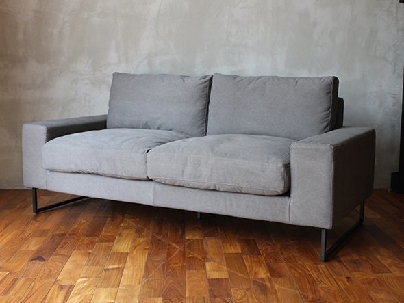 【アデペシュ/a.depeche / GOODS】のVIDER sofa fabric / ヴィデル ソファ ファブリック(丸パイプ脚) インテリア・キッズ・メンズ・レディースファッション・服の通販 founy(ファニー) 送料無料 Free Shipping ウォッシュ Washed Finish クッション Cushion, Throw Pillow バランス Balance, Style Balance ファブリック Fabric, Textile フェザー Feather, Feather Detail ユーズド Used, Vintage-Look ヴィンテージ Vintage Style ホーム・キャンプ・アウトドア・お取り寄せ Home Living / Home & Lifestyle / Camping Gear / Outdoor Camping 家具・インテリア Home Furniture & Interior. Stylish & Functional Living Spaces ソファー Couches & Sofas |ID: prp329100000006119 ipo3291000000036811801
