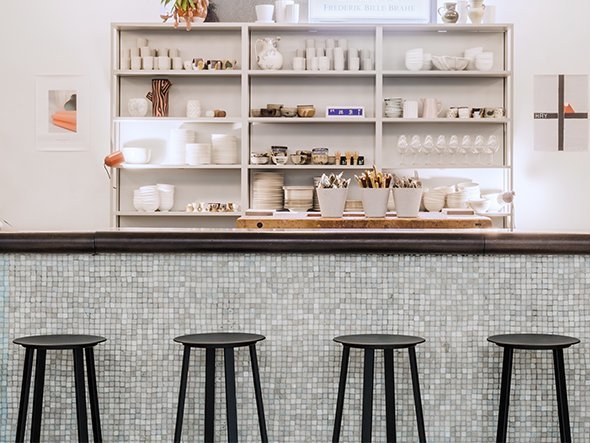 【ヘイ/HAY / GOODS】のREVOLVER BAR STOOL LOW H65 / リボルバー バースツール ロー H65 インテリア・キッズ・メンズ・レディースファッション・服の通販 founy(ファニー) 　送料無料　Free Shipping　スリム　Slim, Slim Fit　ホーム・キャンプ・アウトドア・お取り寄せ　Home Living / Home & Lifestyle / Camping Gear / Outdoor Camping　家具・インテリア　Home Furniture & Interior. Stylish & Functional Living Spaces　チェア・椅子　Seating & Chairs　スツール・バースツール　Stools & Bar Stools　ホーム・キャンプ・アウトドア・お取り寄せ　Home Living / Home & Lifestyle / Camping Gear / Outdoor Camping　家具・インテリア　Home Furniture & Interior. Stylish & Functional Living Spaces　チェア・椅子　Seating & Chairs　カウンターチェア・ハイチェア　Bar Stools / High Stools　参考イメージ|ID: prp329100000006308 ipo3291000000036803101