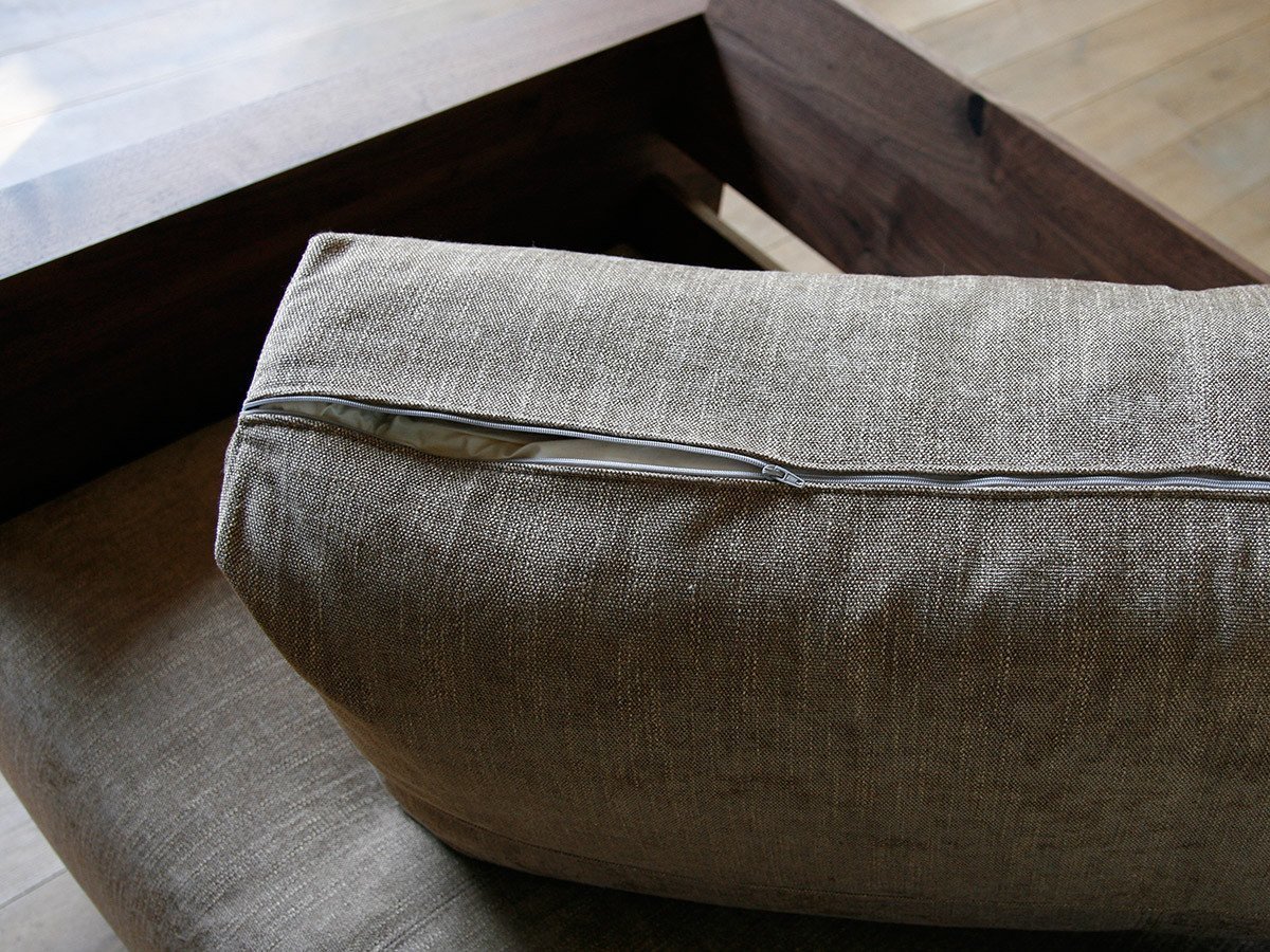【ヒラシマ/HIRASHIMA / GOODS】のCARAMELLA High Sofa / カラメッラ ハイソファ インテリア・キッズ・メンズ・レディースファッション・服の通販 founy(ファニー) 　クッション　Cushion　スプリング　Spring　テーブル　Table　なめらか　Smooth　フレーム　Flame　ホーム・キャンプ・アウトドア・お取り寄せ　Home,Garden,Outdoor,Camping Gear　家具・インテリア　Furniture　ソファー　Sofa　小さいお子様やペットがいるご家庭に嬉しいカバーリング仕様。ファスナーにより簡単に脱着が可能です。|ID: prp329100000006389 ipo3291000000030218210