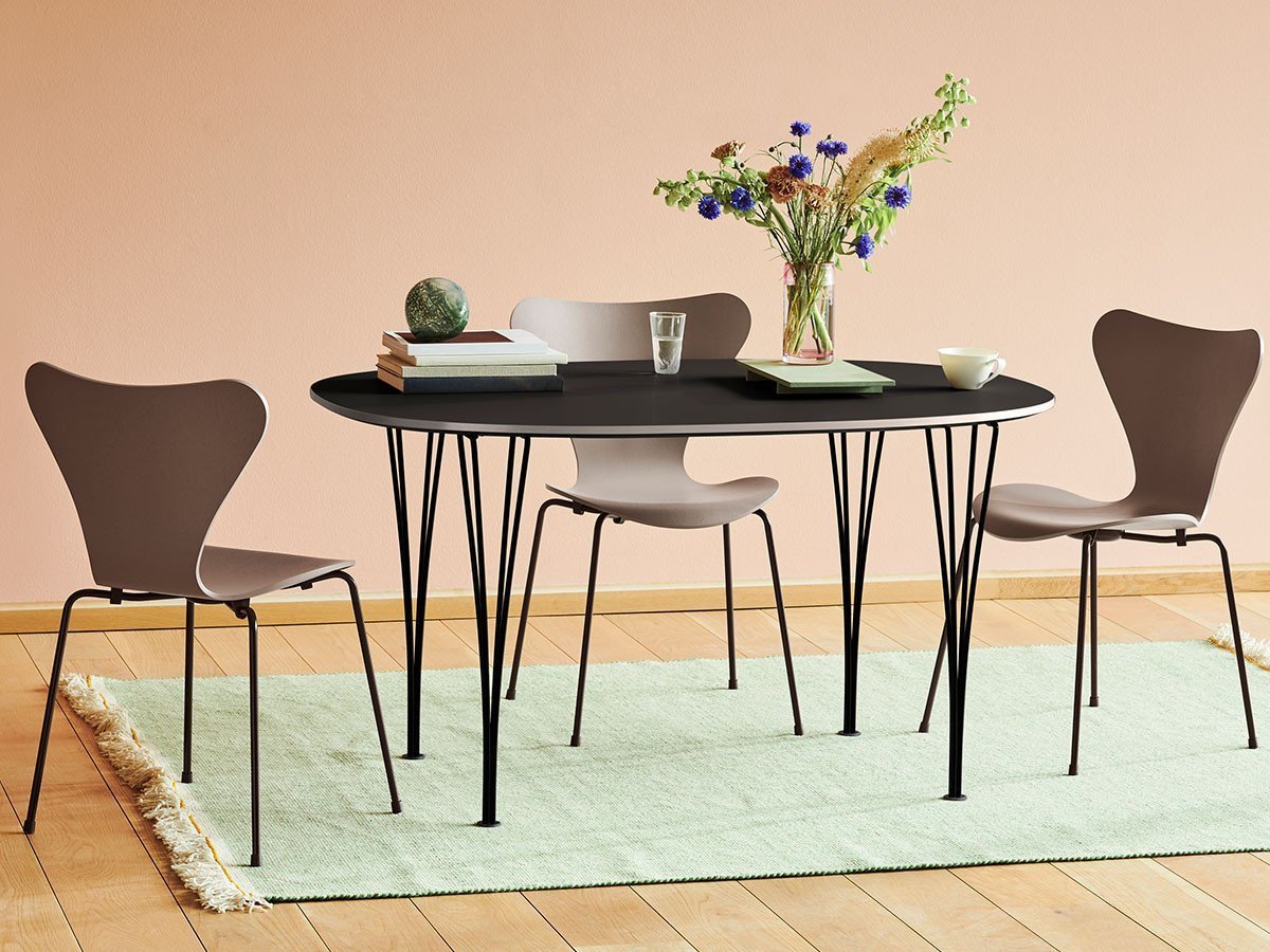 【フリッツ ハンセン/FRITZ HANSEN / GOODS】のSERIES 7 / セブンチェア アームチェア 3207 インテリア・キッズ・メンズ・レディースファッション・服の通販 founy(ファニー) 　ウッド　Wooden Design　シェイプ　Shape, Slim Fit　シルク　Silk, 100% Silk　フォルム　Silhouette, Form　送料無料　Free Shipping　おすすめ　Recommended / Our Picks　ホーム・キャンプ・アウトドア・お取り寄せ　Home Living / Home & Lifestyle / Camping Gear / Outdoor Camping　家具・インテリア　Home Furniture & Interior. Stylish & Functional Living Spaces　チェア・椅子　Seating & Chairs　ダイニングチェア・木製チェア　Dining Chairs　ホーム・キャンプ・アウトドア・お取り寄せ　Home Living / Home & Lifestyle / Camping Gear / Outdoor Camping　家具・インテリア　Home Furniture & Interior. Stylish & Functional Living Spaces　チェア・椅子　Seating & Chairs　アームチェア・アクセントチェア　Armchairs & Accent Chairs　参考イメージ|ID: prp329100000006742 ipo3291000000035013973