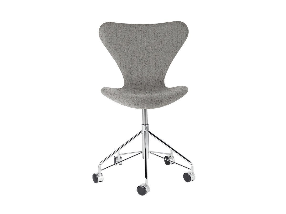 【フリッツ ハンセン/FRITZ HANSEN / GOODS】のSERIES 7 / セブンチェア フルパディング キャスター付き回転ベース 3117 人気、トレンドファッション・服の通販 founy(ファニー) 　キャップ　Cap, Baseball Cap　クッション　Cushion, Throw Pillow　シェイプ　Shape, Slim Fit　ファブリック　Fabric, Textile　送料無料　Free Shipping　おすすめ　Recommended / Our Picks　ホーム・キャンプ・アウトドア・お取り寄せ　Home Living / Home & Lifestyle / Camping Gear / Outdoor Camping　家具・インテリア　Home Furniture & Interior. Stylish & Functional Living Spaces　チェア・椅子　Seating & Chairs　オフィスチェア・在宅ワーク用チェア　Office & Desk Chairs　other-2|ID: prp329100000006839 ipo3291000000031502730