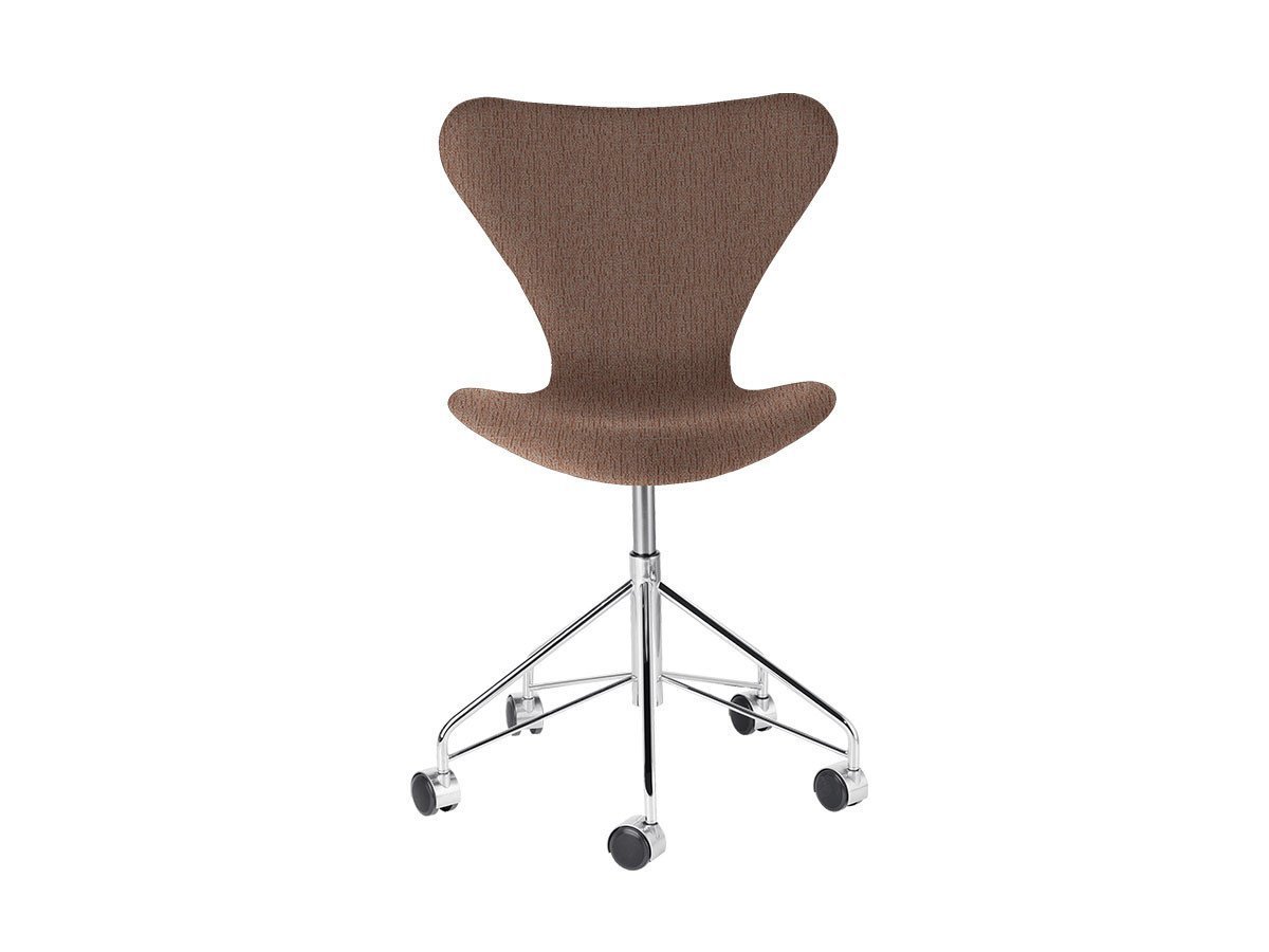【フリッツ ハンセン/FRITZ HANSEN / GOODS】のSERIES 7 / セブンチェア フルパディング キャスター付き回転ベース 3117 インテリア・キッズ・メンズ・レディースファッション・服の通販 founy(ファニー) 　キャップ　Cap, Baseball Cap　クッション　Cushion, Throw Pillow　シェイプ　Shape, Slim Fit　ファブリック　Fabric, Textile　送料無料　Free Shipping　おすすめ　Recommended / Our Picks　ホーム・キャンプ・アウトドア・お取り寄せ　Home Living / Home & Lifestyle / Camping Gear / Outdoor Camping　家具・インテリア　Home Furniture & Interior. Stylish & Functional Living Spaces　チェア・椅子　Seating & Chairs　オフィスチェア・在宅ワーク用チェア　Office & Desk Chairs　張地:1132 ベージュ / オレンジ(クリスチャンハウン)、脚部:クローム仕上、キャスターキャップ|ID: prp329100000006839 ipo3291000000035891231