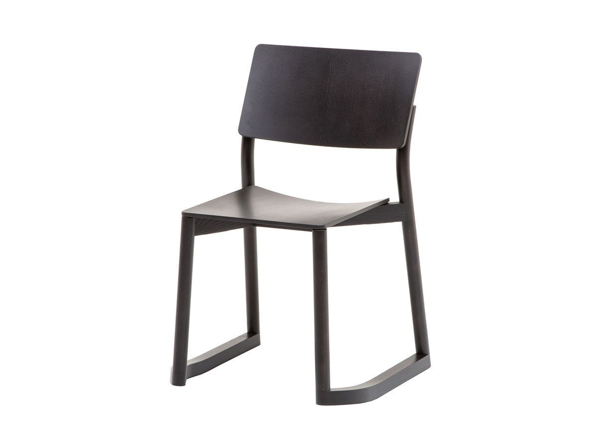 【カリモクニュースタンダード/KARIMOKU NEW STANDARD / GOODS】のPANORAMA CHAIR with RUNNERS / パノラマチェア ウィズランナーズ インテリア・キッズ・メンズ・レディースファッション・服の通販 founy(ファニー) 　コレクション　Collection, Seasonal Line　コンパクト　Compact, Small Size　スタンダード　Standard, Basic　フィット　Fit, Slim Fit　プレーン　Plain, Simple　送料無料　Free Shipping　ホーム・キャンプ・アウトドア・お取り寄せ　Home Living / Home & Lifestyle / Camping Gear / Outdoor Camping　家具・インテリア　Home Furniture & Interior. Stylish & Functional Living Spaces　チェア・椅子　Seating & Chairs　ダイニングチェア・木製チェア　Dining Chairs　ブラック(受注生産品)|ID: prp329100000007053 ipo3291000000034134625
