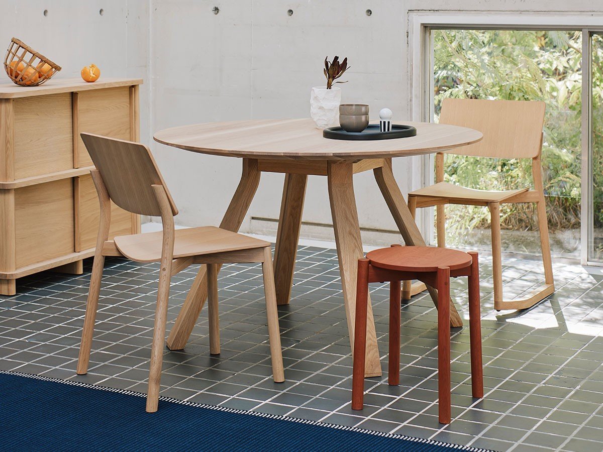【カリモクニュースタンダード/KARIMOKU NEW STANDARD / GOODS】のPANORAMA CHAIR with RUNNERS / パノラマチェア ウィズランナーズ インテリア・キッズ・メンズ・レディースファッション・服の通販 founy(ファニー) 　コレクション　Collection, Seasonal Line　コンパクト　Compact, Small Size　スタンダード　Standard, Basic　フィット　Fit, Slim Fit　プレーン　Plain, Simple　送料無料　Free Shipping　ホーム・キャンプ・アウトドア・お取り寄せ　Home Living / Home & Lifestyle / Camping Gear / Outdoor Camping　家具・インテリア　Home Furniture & Interior. Stylish & Functional Living Spaces　チェア・椅子　Seating & Chairs　ダイニングチェア・木製チェア　Dining Chairs　Photographer:Masaaki Inoue, Bouillon|ID: prp329100000007053 ipo3291000000034134630