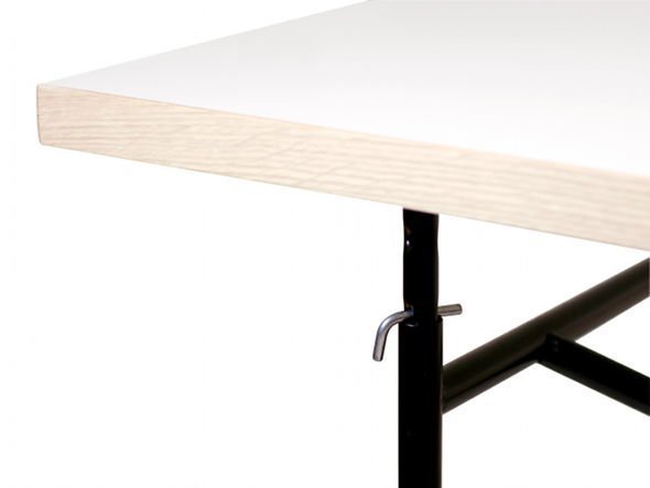【リチャード ランパート/RICHARD LAMPERT / GOODS】のEiermann Table 1400 / アイアーマン テーブル 1400 インテリア・キッズ・メンズ・レディースファッション・服の通販 founy(ファニー) 　シンプル　Simple　ダウン　Down　テーブル　Table　デスク　Desk　フレーム　Flame　ボックス　Box　マグネット　Magnet　送料無料　Free Shipping　おすすめ　Recommend　ホーム・キャンプ・アウトドア・お取り寄せ　Home,Garden,Outdoor,Camping Gear　家具・インテリア　Furniture　その他 インテリア雑貨、家具　Furniture, Interior, Others　穴位置を変更して金具を差し込むだけで、高さを変えることができます。|ID: prp329100000007088 ipo3291000000025305473