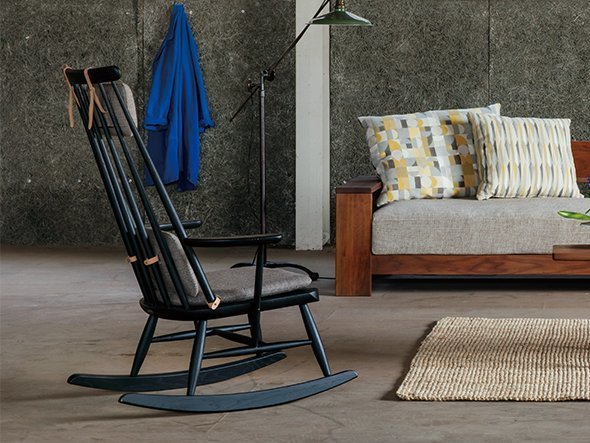 【ナガノインテリア/NAGANO INTERIOR / GOODS】のFriendly!! Rocking chair / フレンドリー ロッキング チェア LC318-1P インテリア・キッズ・メンズ・レディースファッション・服の通販 founy(ファニー) 　フォルム　Silhouette, Form　ホーム・キャンプ・アウトドア・お取り寄せ　Home Living / Home & Lifestyle / Camping Gear / Outdoor Camping　家具・インテリア　Home Furniture & Interior. Stylish & Functional Living Spaces　チェア・椅子　Seating & Chairs　ロッキングチェア・ゆりかご椅子　Rocking Chairs & Gliders　ウッド:BK レッドオーク材(ブラックウレタン塗装)|ID: prp329100000007200 ipo3291000000033918825