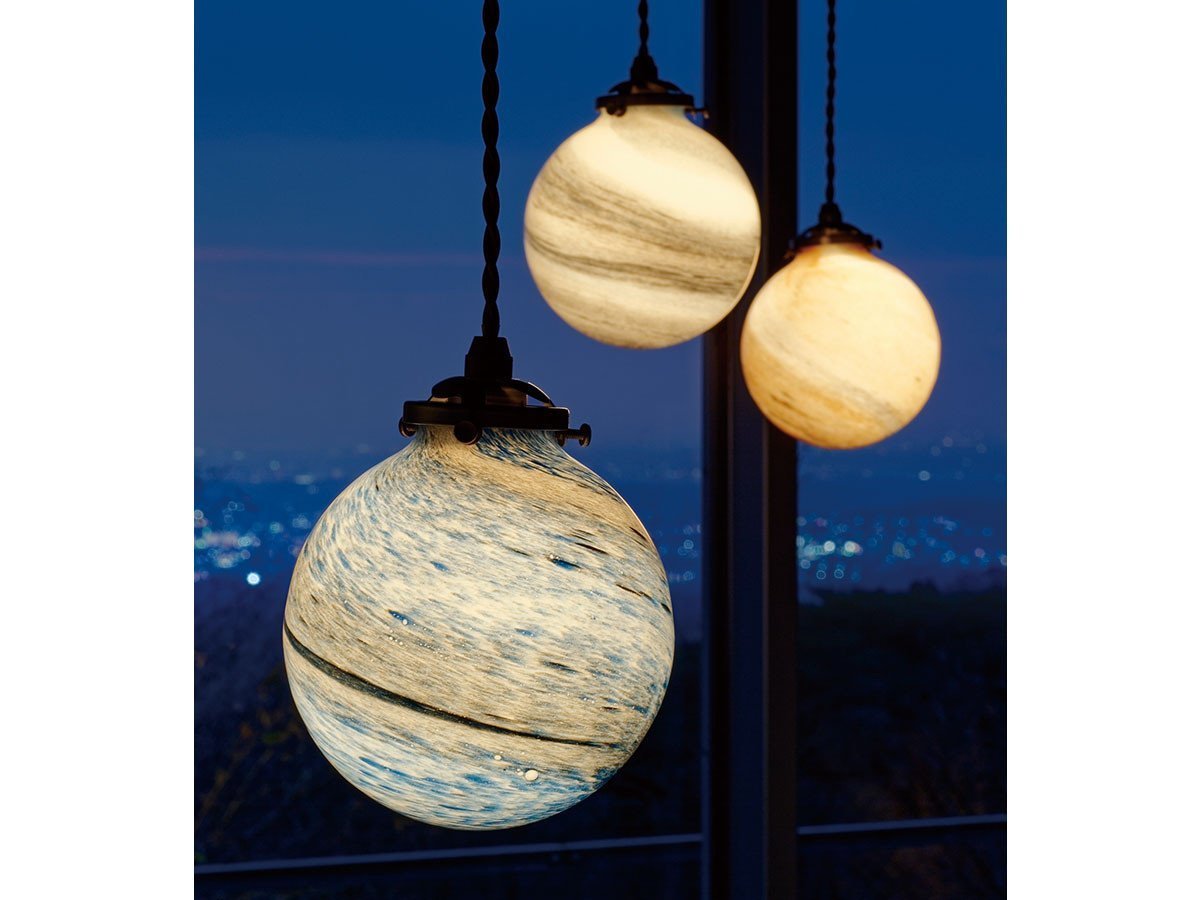 【フライミーパーラー/FLYMEe Parlor / GOODS】のPendant Light / ペンダントライト #105325 インテリア・キッズ・メンズ・レディースファッション・服の通販 founy(ファニー) 　ガラス　Glass, Glassware　マーブル　Marble, Marble Pattern　モチーフ　Motif, Design Theme　ホーム・キャンプ・アウトドア・お取り寄せ　Home Living / Home & Lifestyle / Camping Gear / Outdoor Camping　家具・インテリア　Home Furniture & Interior. Stylish & Functional Living Spaces　ライト・照明　Lamps & Lighting Fixtures　ペンダントライト・吊り下げ照明　Pendant Light / Hanging Light Fixture　(手前から)ブルー、グレー、ブラウン|ID: prp329100000007201 ipo3291000000036849851