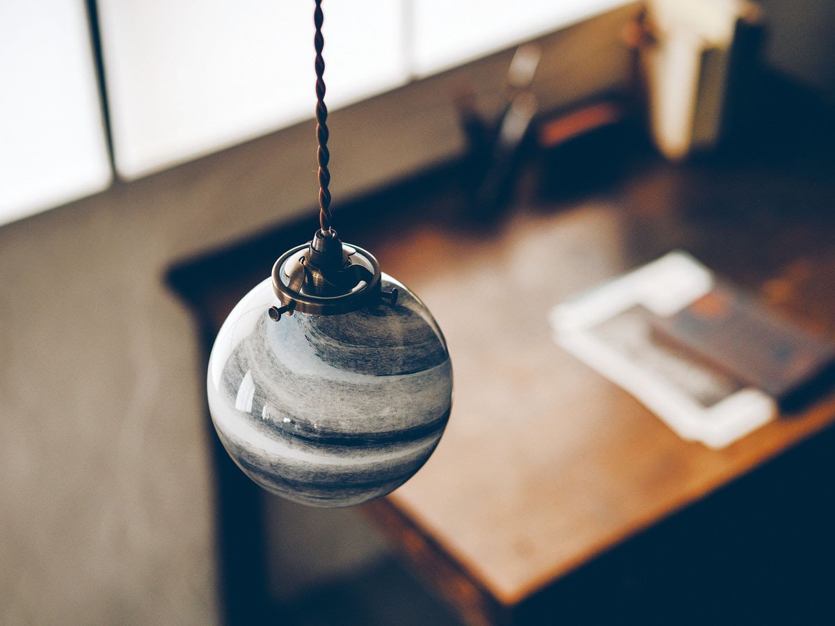 【フライミーパーラー/FLYMEe Parlor / GOODS】のPendant Light / ペンダントライト #105325 インテリア・キッズ・メンズ・レディースファッション・服の通販 founy(ファニー) 　ガラス　Glass, Glassware　マーブル　Marble, Marble Pattern　モチーフ　Motif, Design Theme　ホーム・キャンプ・アウトドア・お取り寄せ　Home Living / Home & Lifestyle / Camping Gear / Outdoor Camping　家具・インテリア　Home Furniture & Interior. Stylish & Functional Living Spaces　ライト・照明　Lamps & Lighting Fixtures　ペンダントライト・吊り下げ照明　Pendant Light / Hanging Light Fixture　グレー|ID: prp329100000007201 ipo3291000000036849852