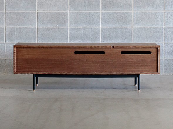 【ノル/NOR / CRASH GATE / GOODS】のFIN TV BOARD / フィン TVボード 幅180cm インテリア・キッズ・メンズ・レディースファッション・服の通販 founy(ファニー) コレクション Collection, Seasonal Line ヴィンテージ Vintage Style ホーム・キャンプ・アウトドア・お取り寄せ Home Living / Home & Lifestyle / Camping Gear / Outdoor Camping 家具・インテリア Home Furniture & Interior. Stylish & Functional Living Spaces テレビボード・テレビ台 TV Cabinets & Consoles テレビ台・TVボード Tv Board 背面には配線孔が設けられています。|ID: prp329100000007266 ipo3291000000036647722