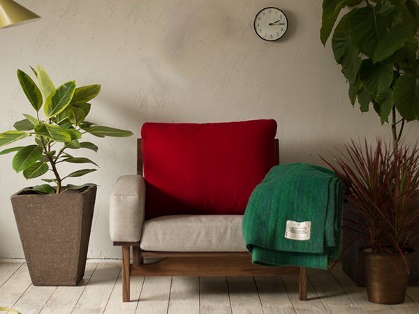 【グリニッチ オリジナル ファニチャー/greeniche original furniture / GOODS】のnewnormal Low Sofa 1P / ニューノーマル ローソファ 1P インテリア・キッズ・メンズ・レディースファッション・服の通販 founy(ファニー) 　アンティーク　Antique-Inspired　ウッド　Wooden Design　オイル　Body Oil　ヴィンテージ　Vintage Style　クッション　Cushion, Throw Pillow　人気　Popular, Best Seller　バランス　Balance, Style Balance　ビンテージ　Vintage, Retro Style　フィット　Fit, Slim Fit　フェザー　Feather, Feather Detail　フレーム　Frame, Outline　リラックス　Relax, Relaxed Fit　おすすめ　Recommended / Our Picks　ホーム・キャンプ・アウトドア・お取り寄せ　Home Living / Home & Lifestyle / Camping Gear / Outdoor Camping　家具・インテリア　Home Furniture & Interior. Stylish & Functional Living Spaces　ソファー　Couches & Sofas　多色張りも対応可能です。別途お見積りとなりますので、ご希望の場合は【ご希望の張地名(背面部 / 肘・|ID: prp329100000007290 ipo3291000000030240860