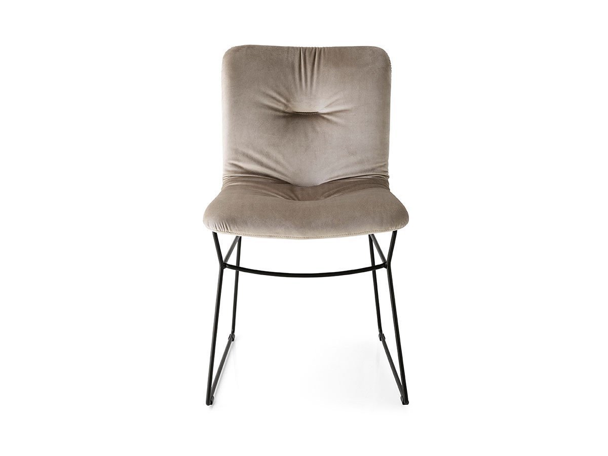 【カリガリス/Calligaris / GOODS】のANNIE / アニー CS/1847 インテリア・キッズ・メンズ・レディースファッション・服の通販 founy(ファニー) 　送料無料　Free Shipping　クッション　Cushion, Throw Pillow　ベルベット　Velvet, Velvety　ラグジュアリー　Luxury, Elegant　ホーム・キャンプ・アウトドア・お取り寄せ　Home Living / Home & Lifestyle / Camping Gear / Outdoor Camping　家具・インテリア　Home Furniture & Interior. Stylish & Functional Living Spaces　チェア・椅子　Seating & Chairs　ダイニングチェア・木製チェア　Dining Chairs　シートS0F サンド、脚部P15 マットブラック|ID: prp329100000007331 ipo3291000000033111835