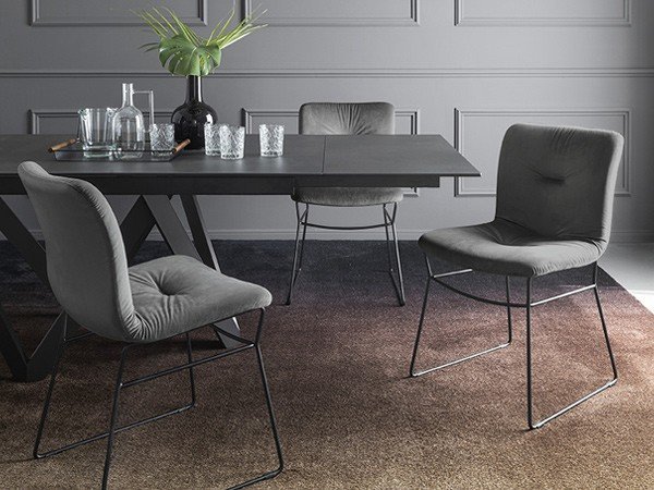 【カリガリス/Calligaris / GOODS】のANNIE / アニー CS/1847 インテリア・キッズ・メンズ・レディースファッション・服の通販 founy(ファニー) 　送料無料　Free Shipping　クッション　Cushion, Throw Pillow　ベルベット　Velvet, Velvety　ラグジュアリー　Luxury, Elegant　ホーム・キャンプ・アウトドア・お取り寄せ　Home Living / Home & Lifestyle / Camping Gear / Outdoor Camping　家具・インテリア　Home Furniture & Interior. Stylish & Functional Living Spaces　チェア・椅子　Seating & Chairs　ダイニングチェア・木製チェア　Dining Chairs　シートS0L アッシュグレイ、脚部P15 マットブラック|ID: prp329100000007331 ipo3291000000033111838