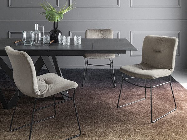 【カリガリス/Calligaris / GOODS】のANNIE / アニー CS/1847 インテリア・キッズ・メンズ・レディースファッション・服の通販 founy(ファニー) 　送料無料　Free Shipping　クッション　Cushion, Throw Pillow　ベルベット　Velvet, Velvety　ラグジュアリー　Luxury, Elegant　ホーム・キャンプ・アウトドア・お取り寄せ　Home Living / Home & Lifestyle / Camping Gear / Outdoor Camping　家具・インテリア　Home Furniture & Interior. Stylish & Functional Living Spaces　チェア・椅子　Seating & Chairs　ダイニングチェア・木製チェア　Dining Chairs　シートS0F サンド、脚部P15 マットブラック|ID: prp329100000007331 ipo3291000000033111839